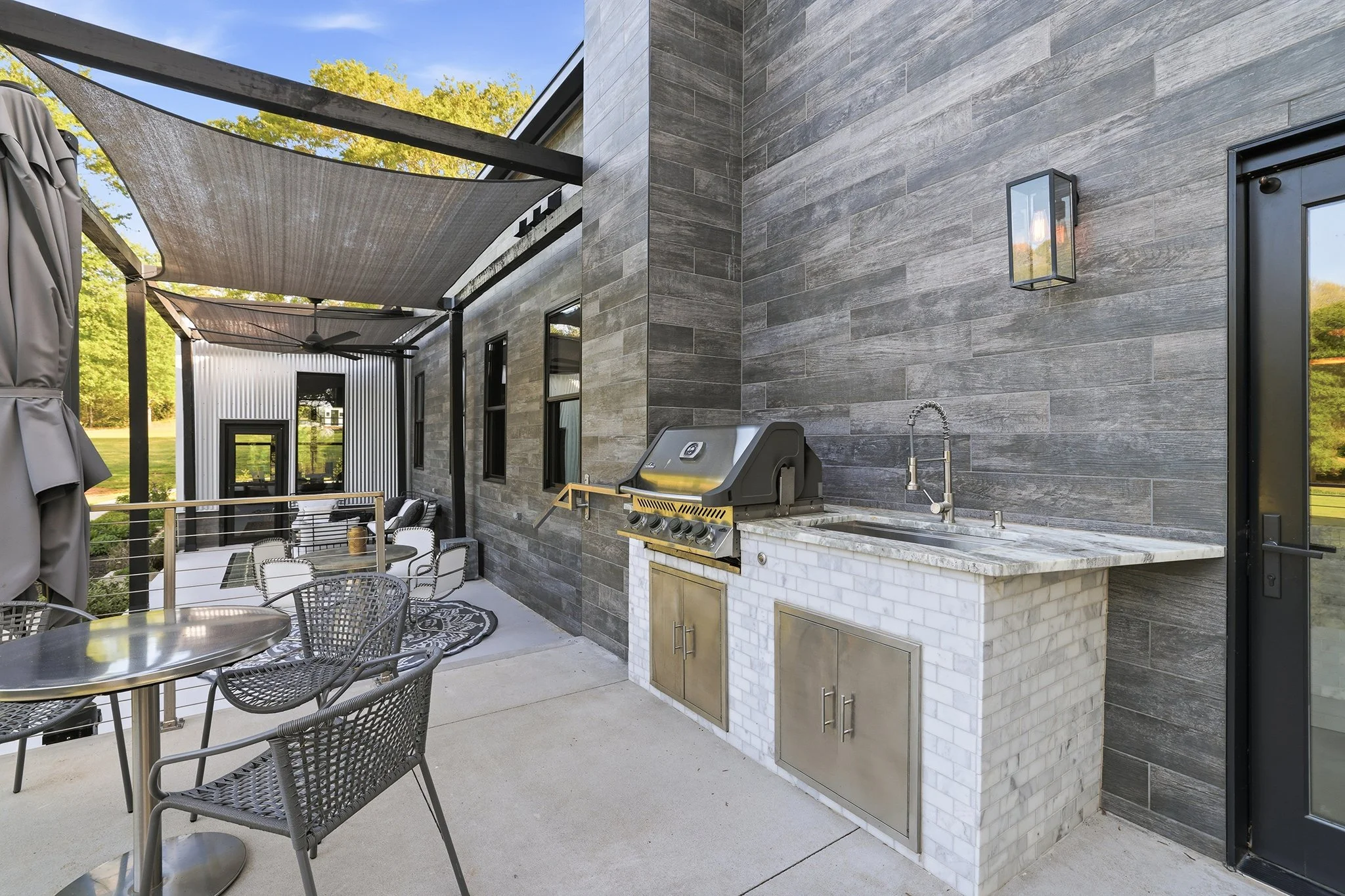 Outdoor Entertaining