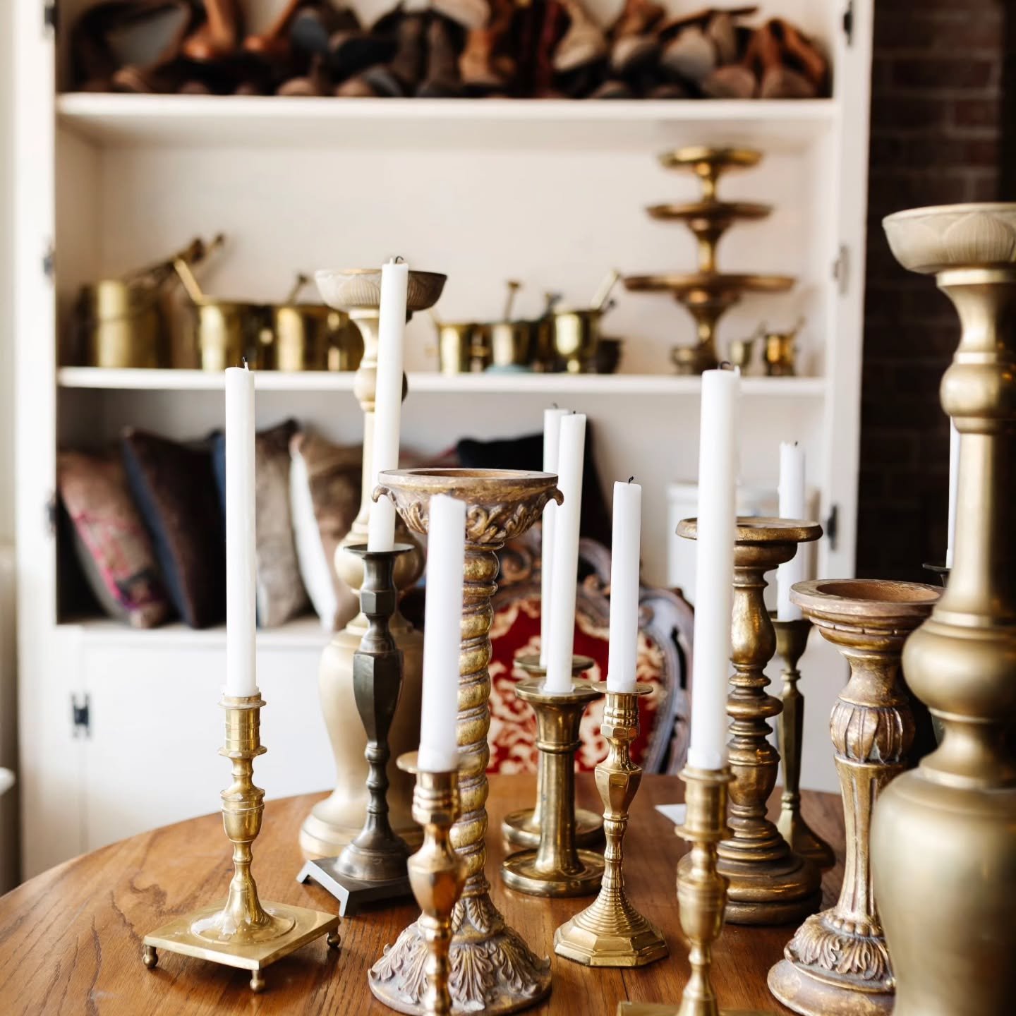 Holiday Open House at Henry's Chase is scheduled for December 14, 2024. The shop will be open from 9-2. That's only giving me two more weeks to make this happen so I hope I can pull everything together! Share with your friends, and plan to visit that