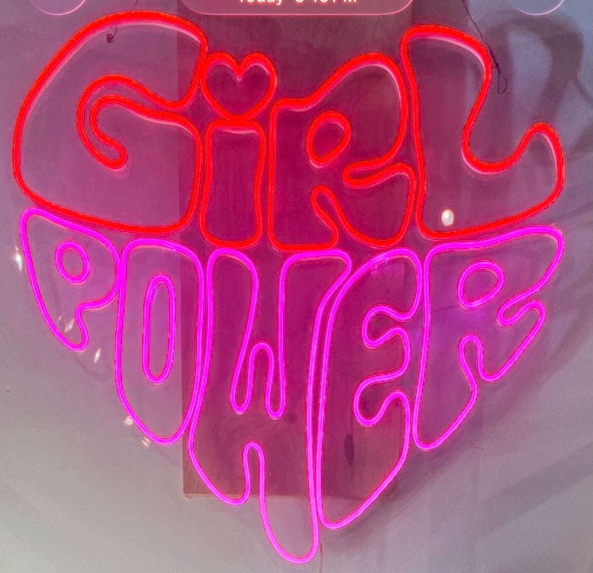 TWO WORDS.
THE VIBE.

Lately I&rsquo;ve been reminded how powerful a good circle of women really is.

The kind who hype you before you even ask.
The kind who tell you the truth.
The kind who lift you up and remind you to fix your crown.

We lead hard