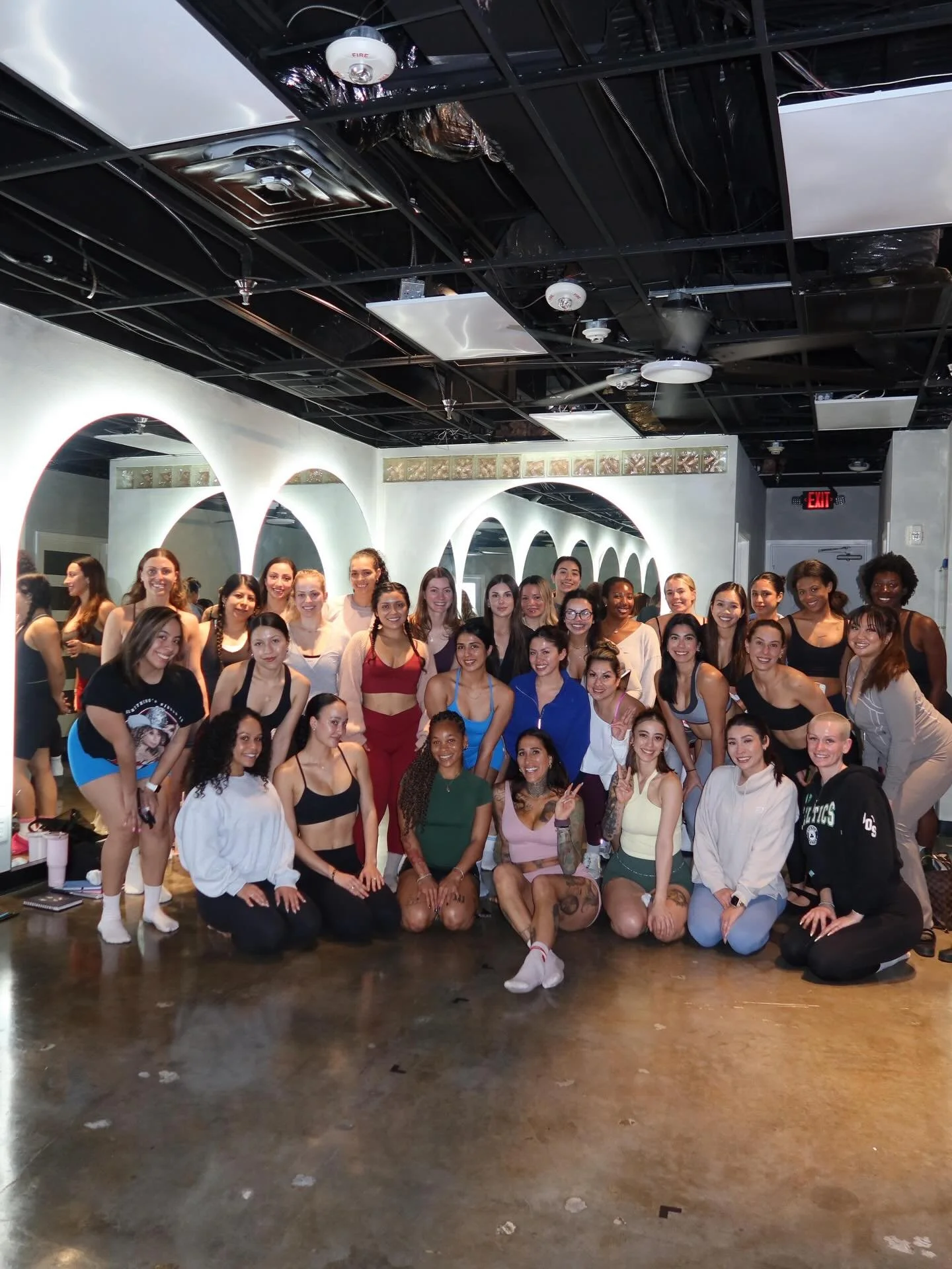 You cuties deserve a lil&rsquo; photo dump 🤍

We genuinely don&rsquo;t know how we got so lucky. March was EVERYTHING. Our teacher training (the one we&rsquo;ve literally been waiting all year for 🥹), rodeo season themed classes with @babymommafit,