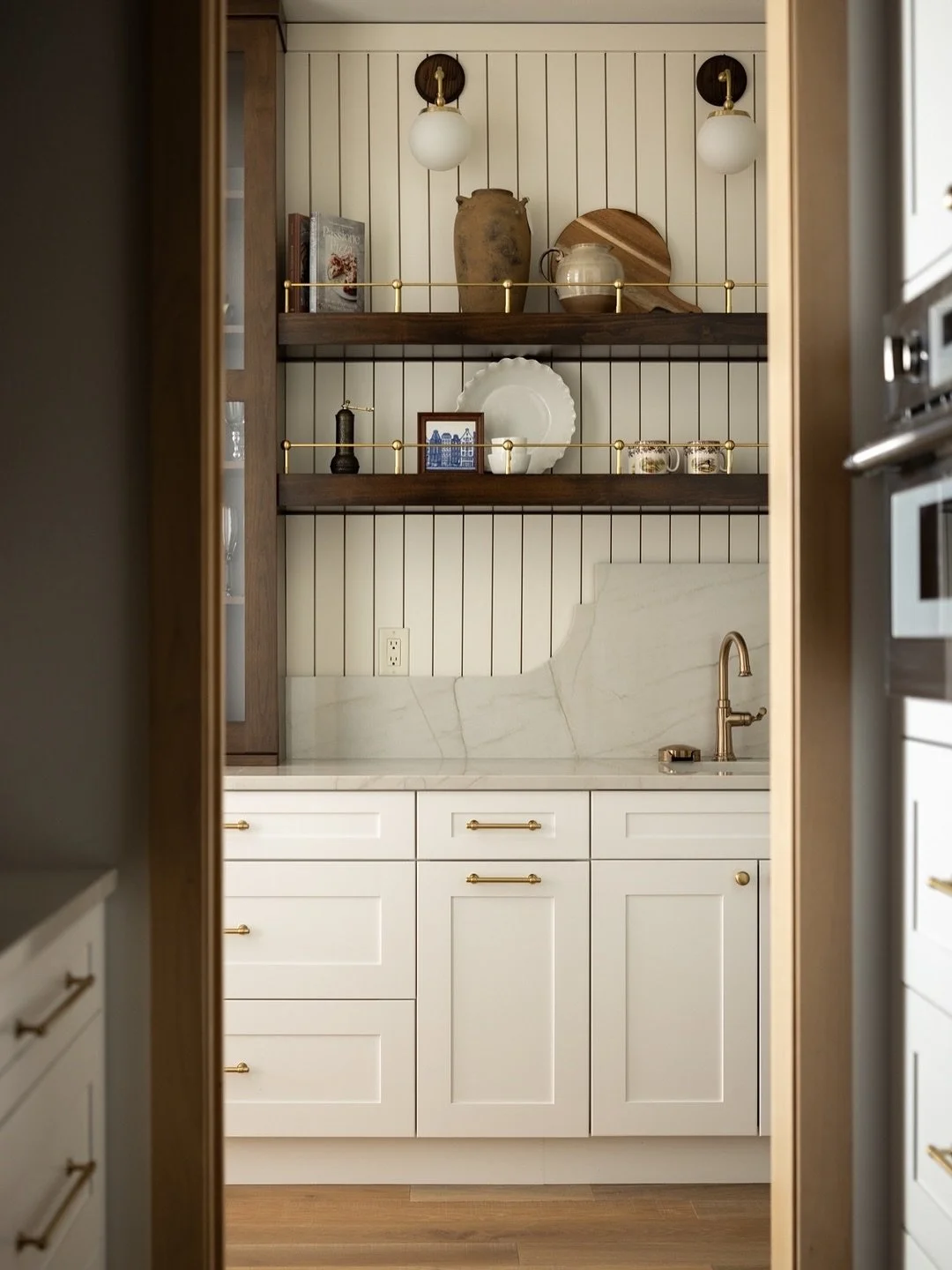 HGTV Nominated Kitchen Pt. 4 | The Butler&rsquo;s Pantry + Finishing Touches
⠀⠀⠀⠀⠀⠀⠀⠀⠀
The butler&rsquo;s pantry is where beauty meets practicality &mdash; a hidden gem that keeps the kitchen running smoothly while still feeling elevated.
⠀⠀⠀⠀⠀⠀⠀⠀⠀
W