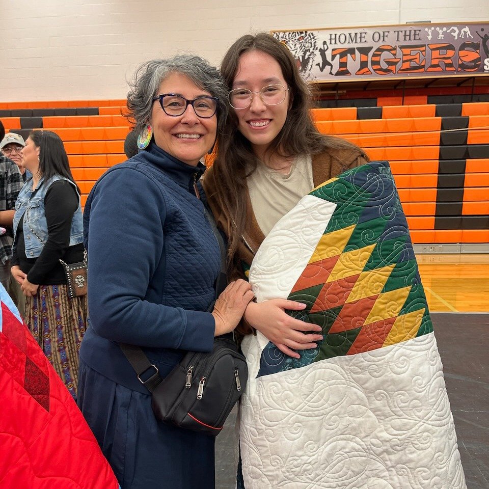 ⭐️🪡Meet Noelle Benson, a Native American Star Quilt Maker in North Dakota

Back in October Arts Midwest did a piece on area local Noelle Benson, written by Ruth Wiechmann (@ruthwiechmann). The article has been one of Arts Midwest's most-read stories