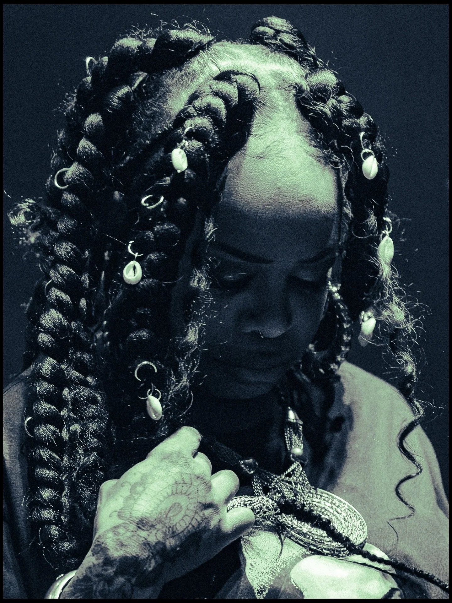 first one of the year @leelajamesofficial at @doornroosjenl 🔮