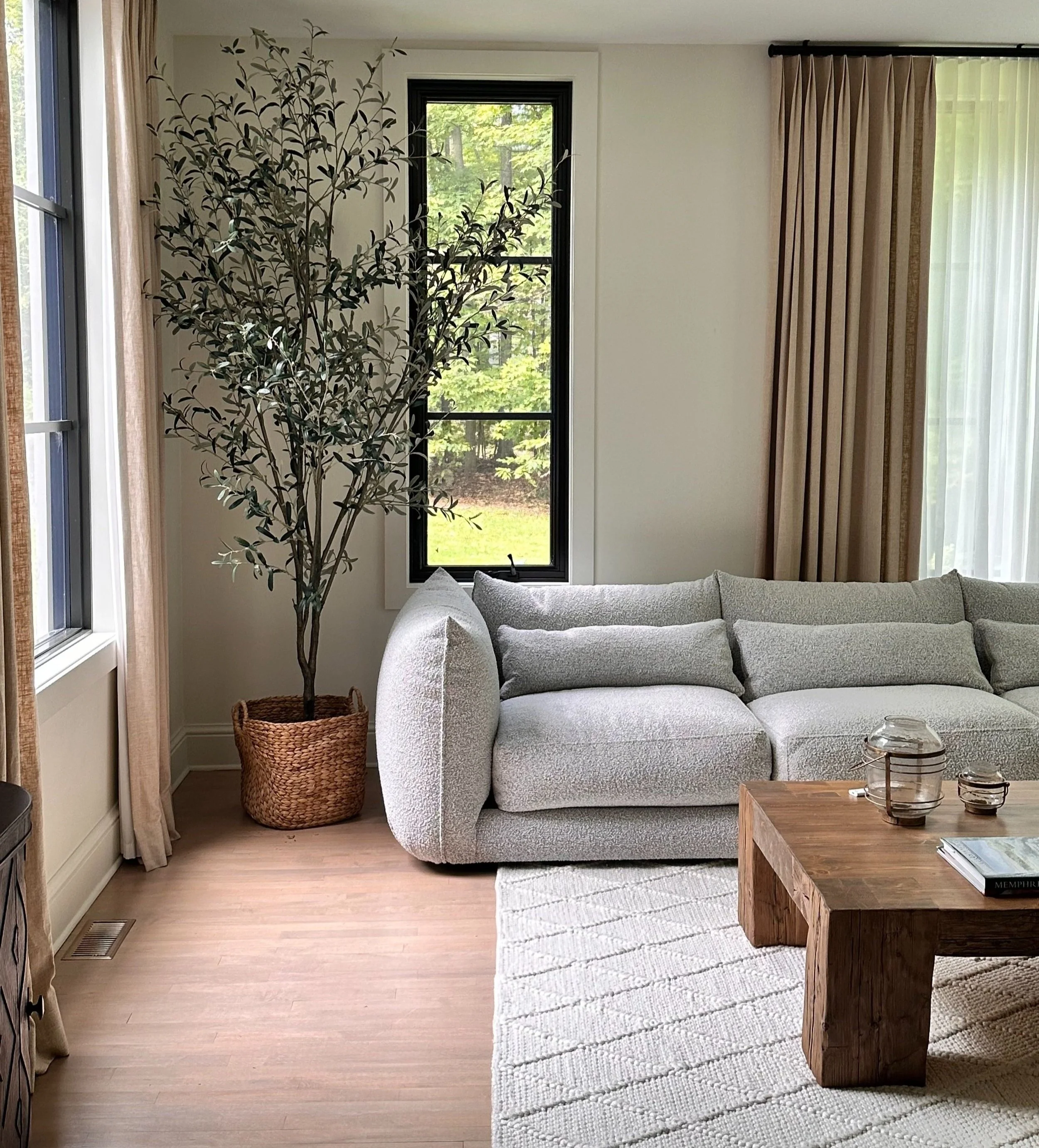 luxury+vacation+rental+interior+design+%E2%80%94+Jack+Laurier.jpg