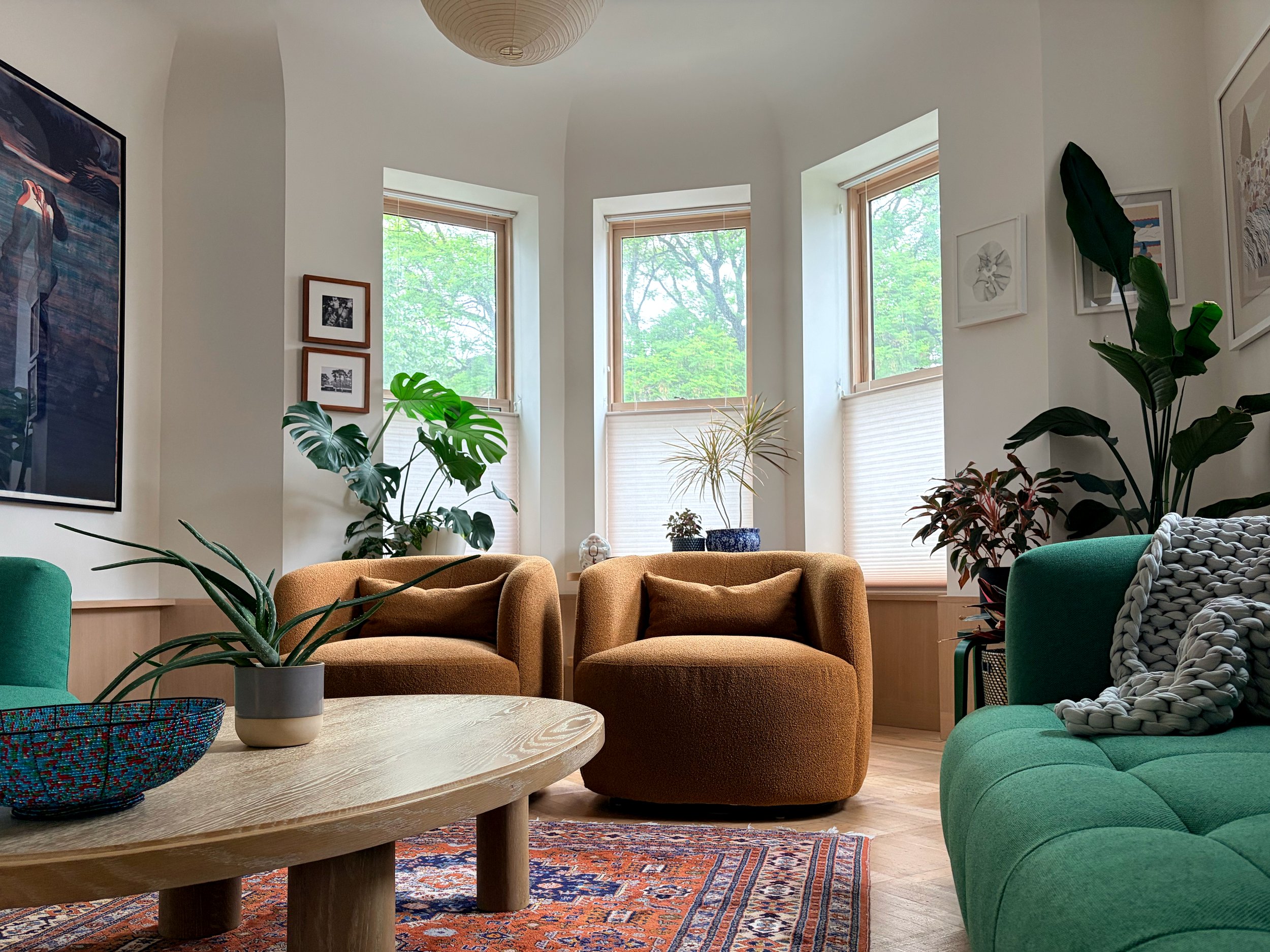 LivingRoom_wider.jpg