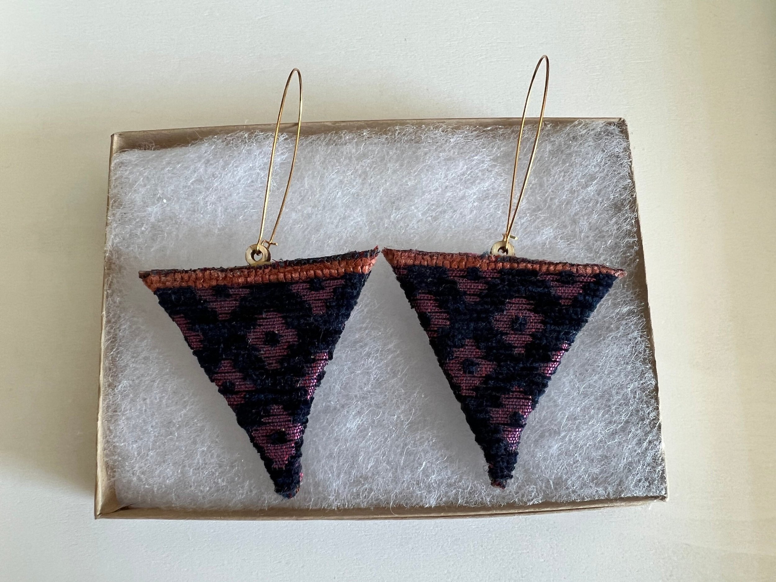 https://i.etsystatic.com/7129306/r/il/eb0105/4777580953/il_fullxfull.4777580953_p2m4.jpg