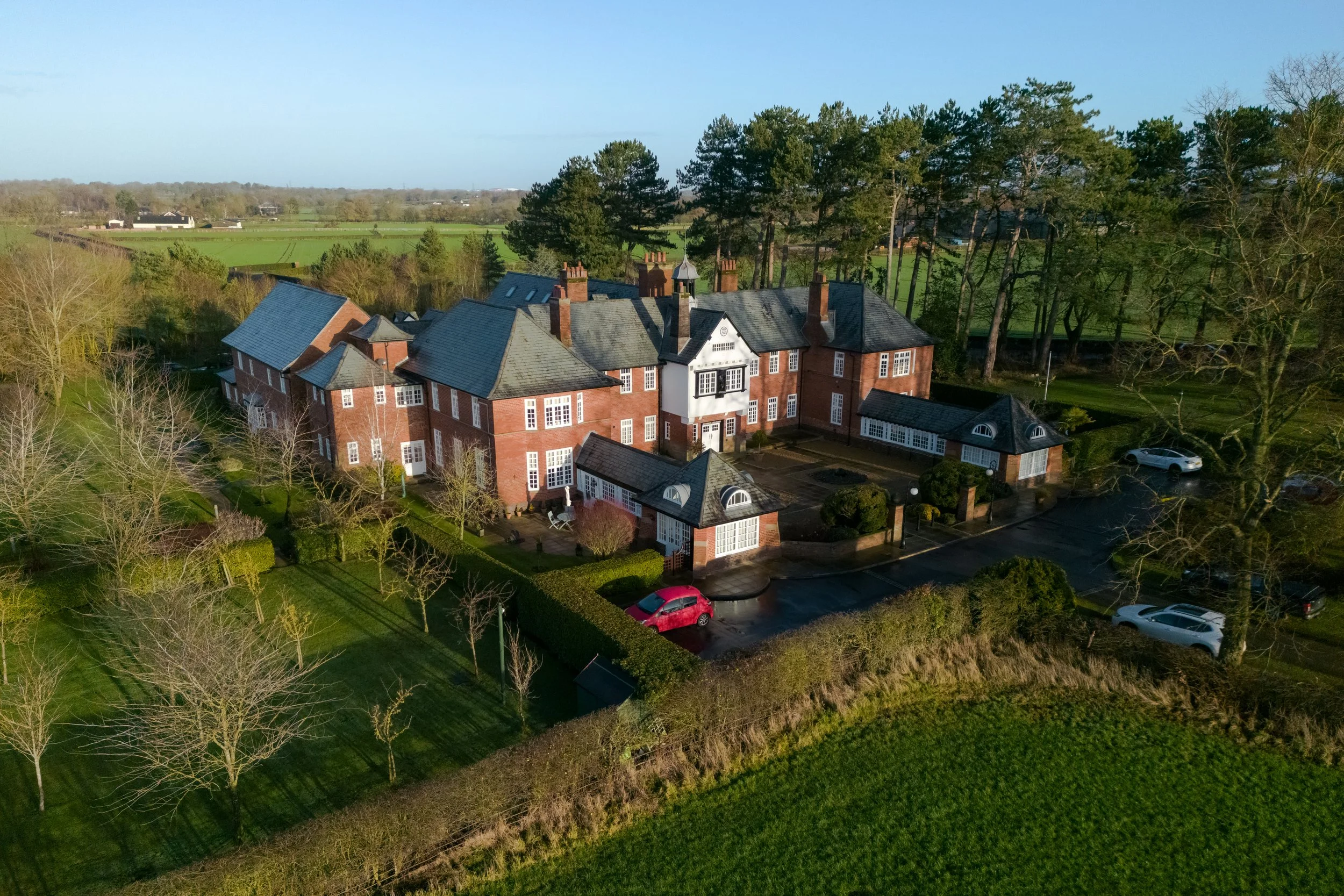 Mobberly-Great-Warford-Manchester-UK-home2-HRZ copy.jpg