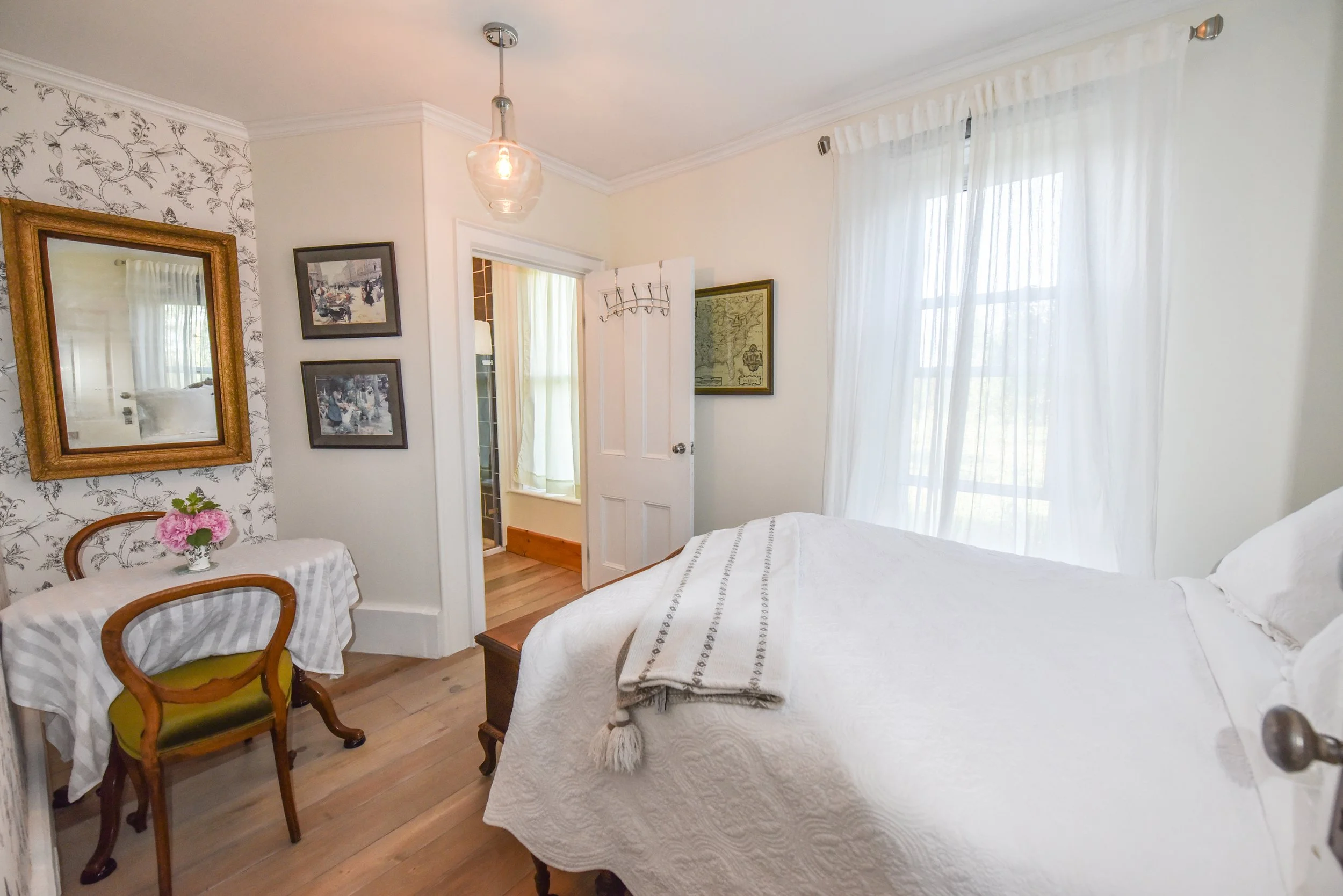 Welcome to Digory Kirke's Bed & Breakfast