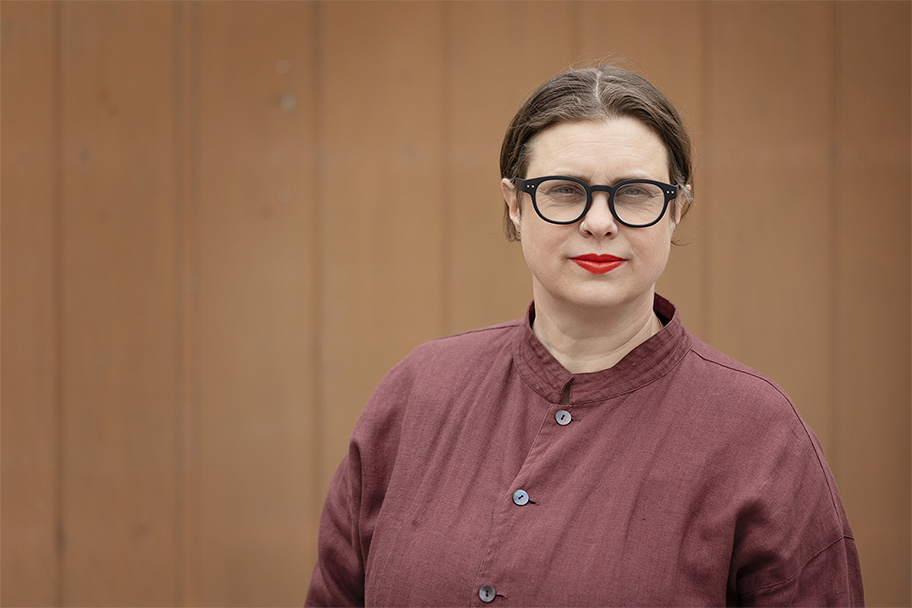 Hur länge håller en chef som aldrig får signalen att faran är över?