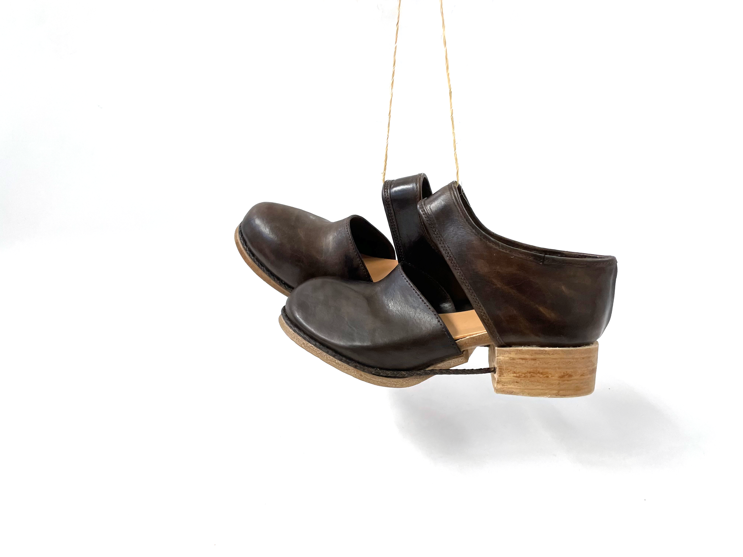 SlingshotShoesView2.png