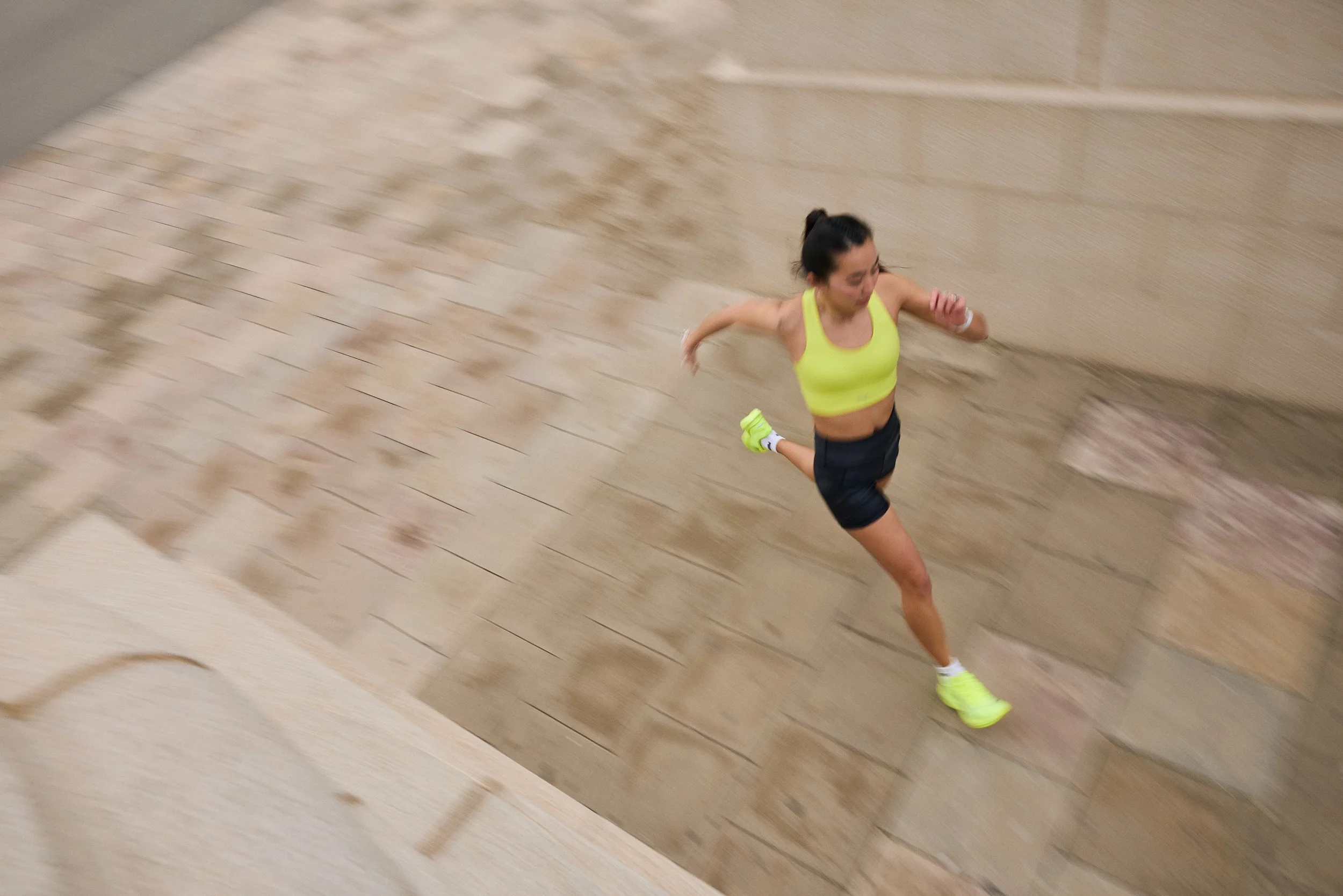 25SS_BR_Brand-Campaign-Running_BCN_3560_RGB_2.jpg