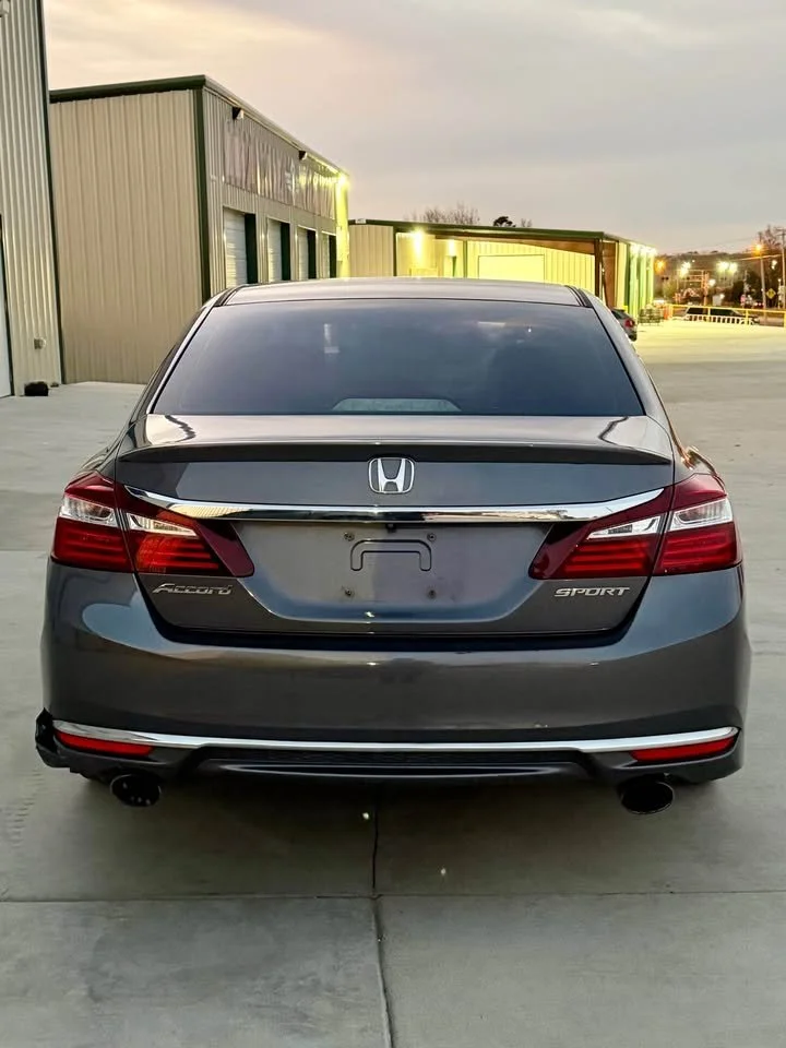 2017 Honda Accord Hybrid-4.jpg