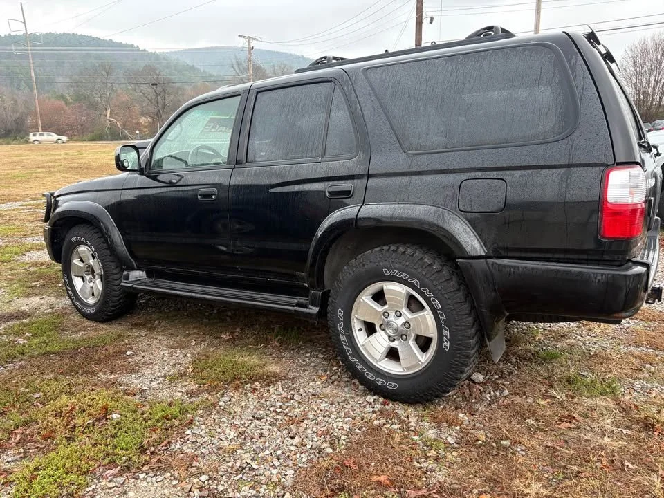 2001 Toyota 4runner SR5 Sport Utility 4D-1.jpg