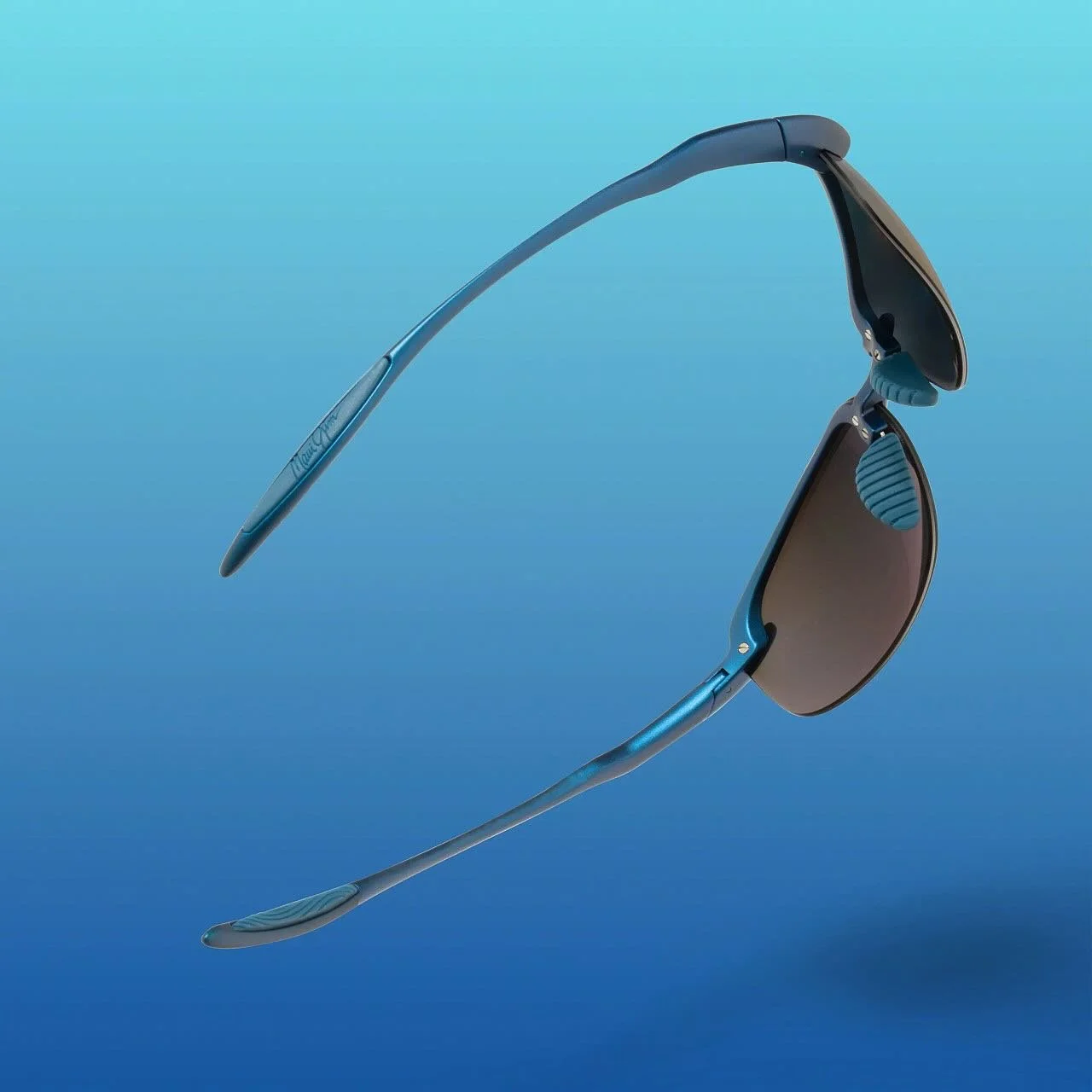 &ldquo;No matter your face shape or style, we&rsquo;ve got the perfect Maui Jim frames for you 😎✨ Come find your fit and see the world in style! 
.
.
.
.
#MauiJim #EyewearStyle #SunglassesSeason #FaceShapeFashion #LuxuryEyewear #StyleForEveryFace #S