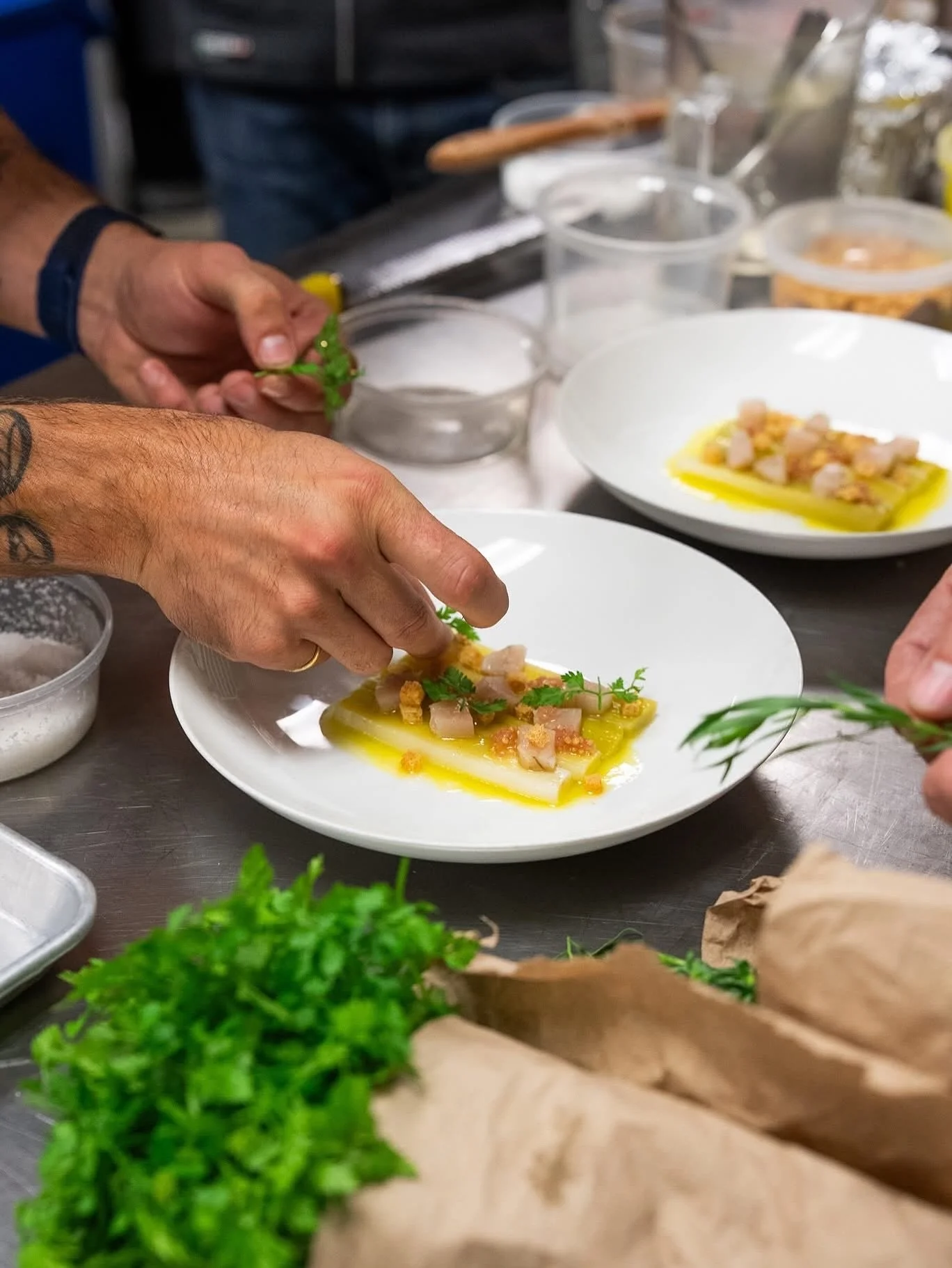 Le @hooganetbeaufort &ldquo;rallume la flamme&rdquo; 🔥 et rouvre officiellement ses portes aujourd&rsquo;hui, 1er novembre, apr&egrave;s des travaux de r&eacute;novations. Pour l&rsquo;occasion : un tout nouveau menu a &eacute;t&eacute; &eacute;labo