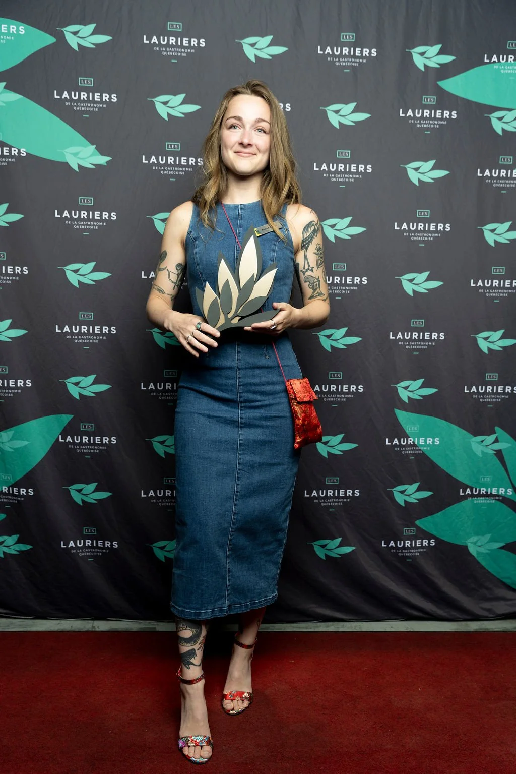 L'ann&eacute;e derni&egrave;re, c'est Jana Larose du @comptoir.saintmathieu qui a remport&eacute; le prix R&eacute;v&eacute;lation de l'ann&eacute;e pr&eacute;sent&eacute; par l'ITHQ - Institut de tourisme et d'h&ocirc;tellerie du Qu&eacute;bec .
Nou