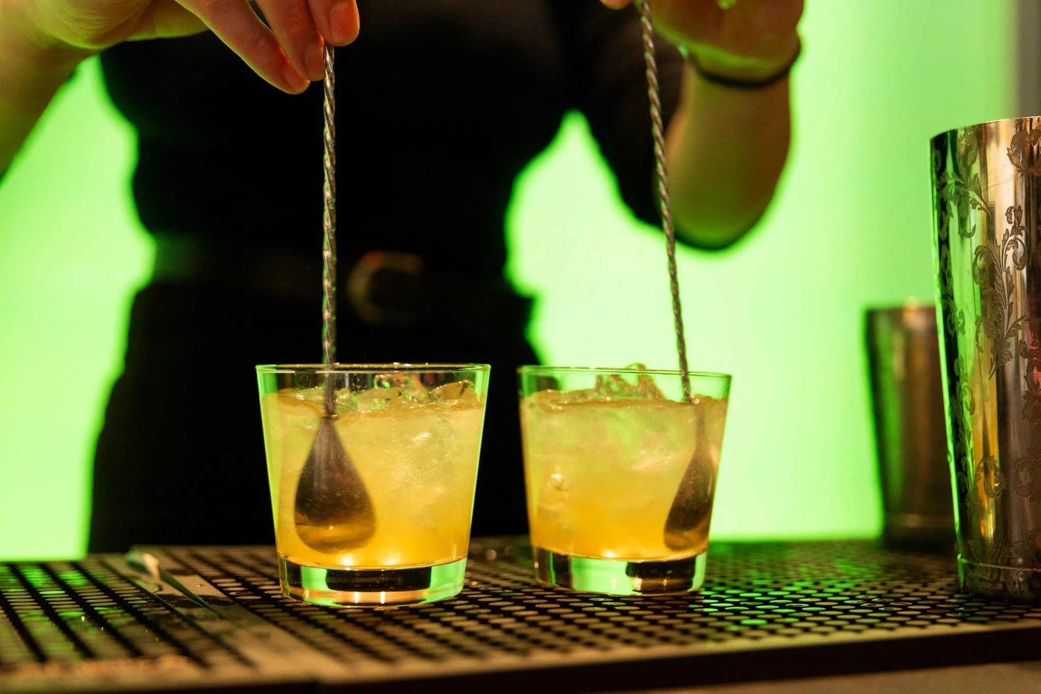 Nous avons tr&egrave;s h&acirc;te &agrave; lundi prochain, alors que nos finalistes 2026 seront d&eacute;voil&eacute;s. La soir&eacute;e aura lieu chez @lightspeedhq &agrave; Montr&eacute;al, o&ugrave; des bouch&eacute;es et boissons offertes par: 
-