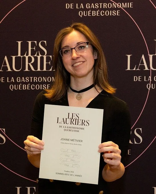Dans la cat&eacute;gorie Sommelier(&egrave;re) de l'ann&eacute;e, pr&eacute;sent&eacute;e par @a3quebec , les finalistes 2026 sont:
-Joanie M&eacute;tivier, @restaurantlehatley  Manoir Hovey,
-Hugo Duchesne, @hooganetbeaufort @annette_baravin 
-Jean-
