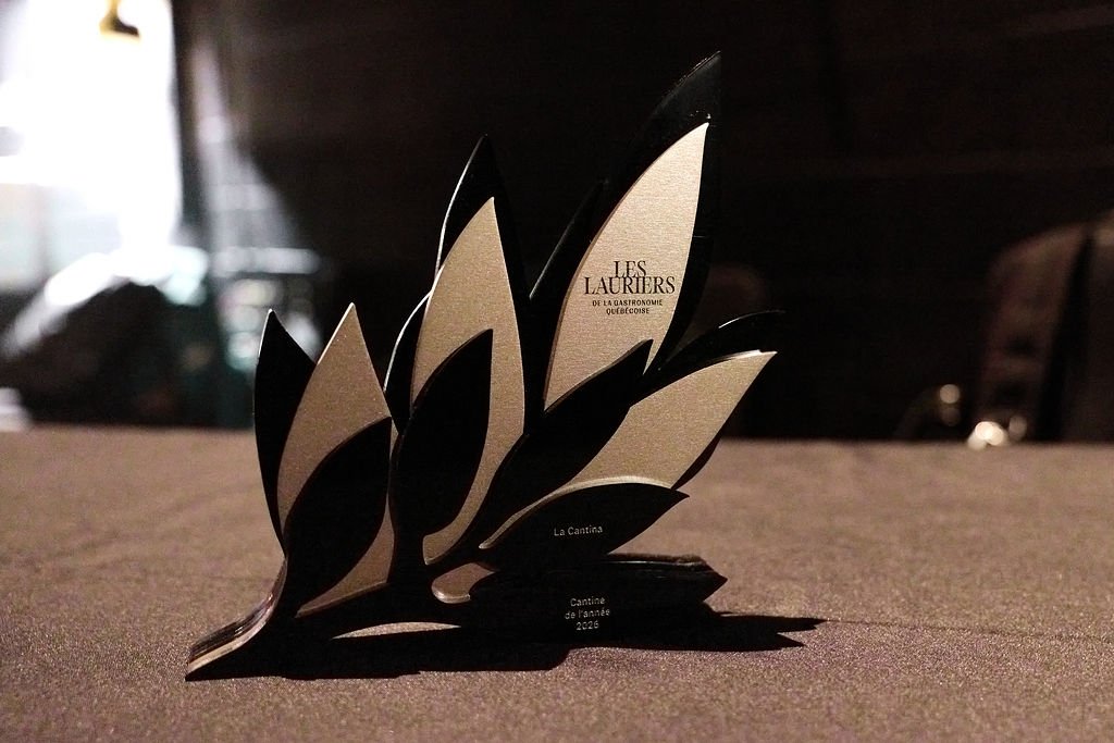 Les laur&eacute;ats sont repartis avec leur laurier hier soir, une r&eacute;alisation de @protocoleawards 
Merci de votre confiance renouvel&eacute;e pour la r&eacute;alisation de nos troph&eacute;es. 🏆 #prixlauriers