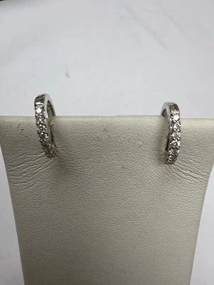 14k White Gold Diamond Earrings (B925)