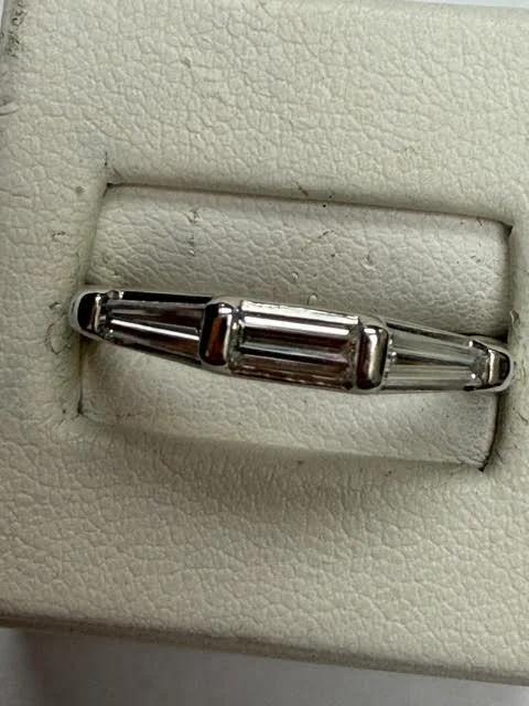 Platinum Diamond Band  (B940)