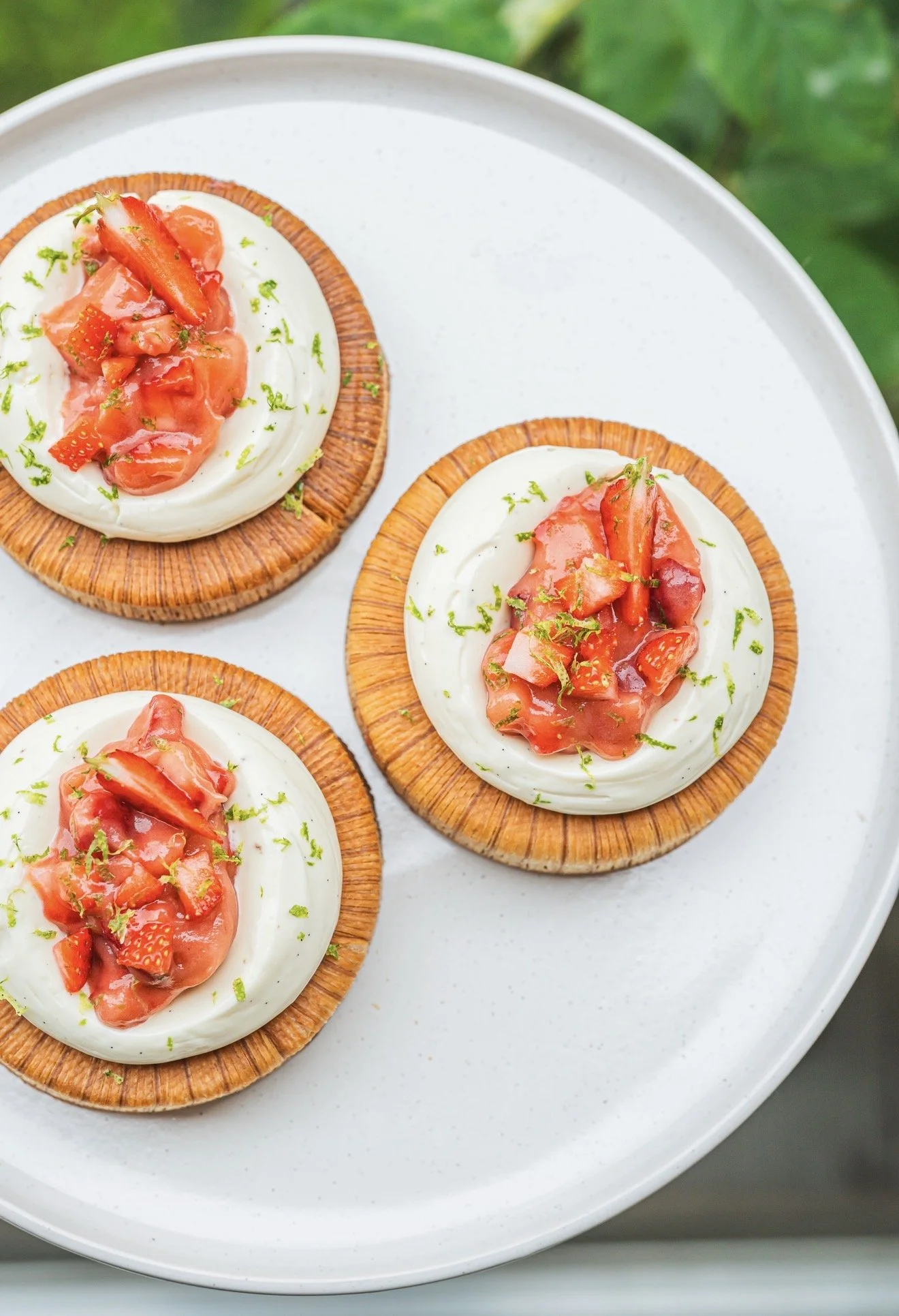 Strawberry & Rhubarb Tart (ENGLISH)