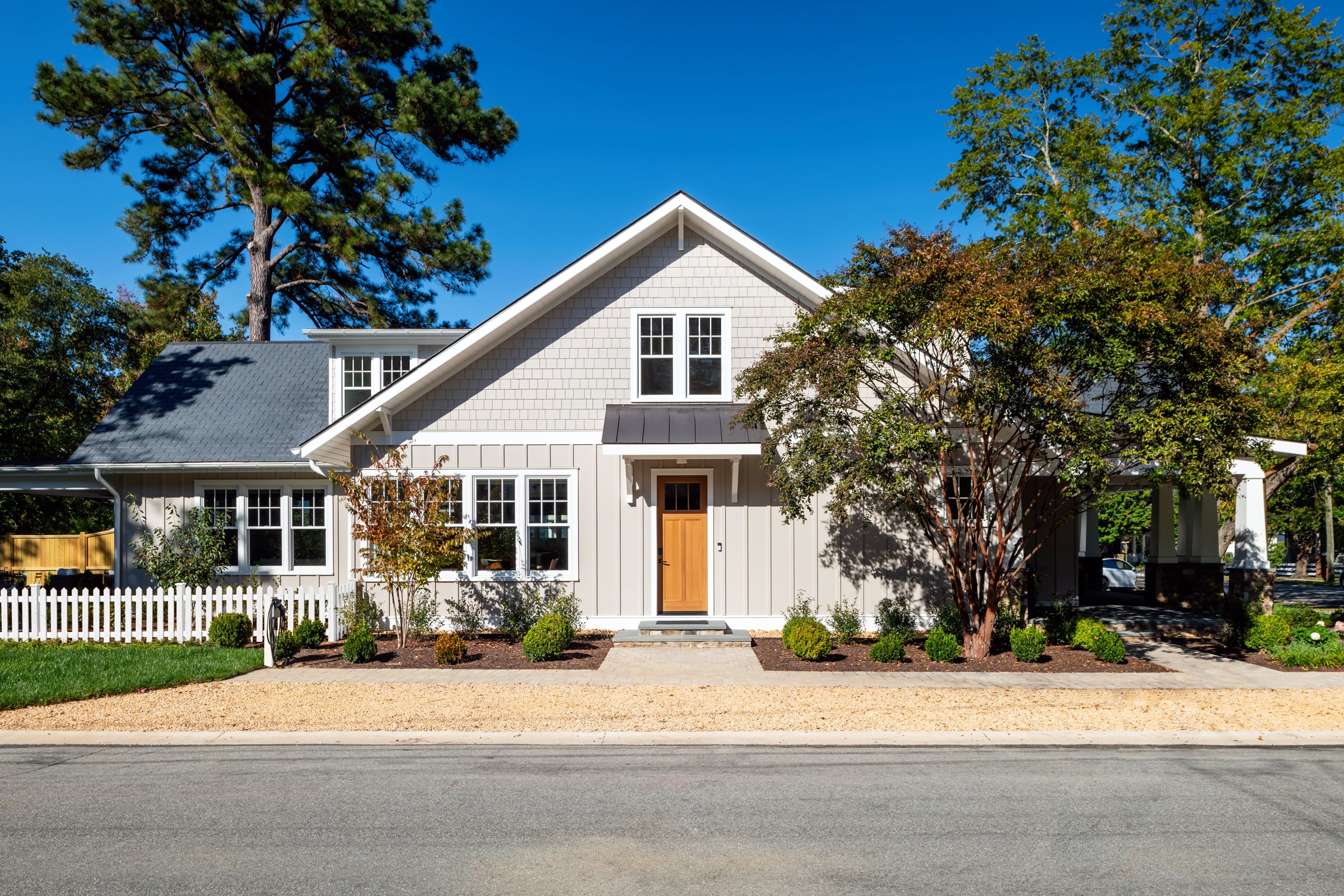 Side view of the bungalow