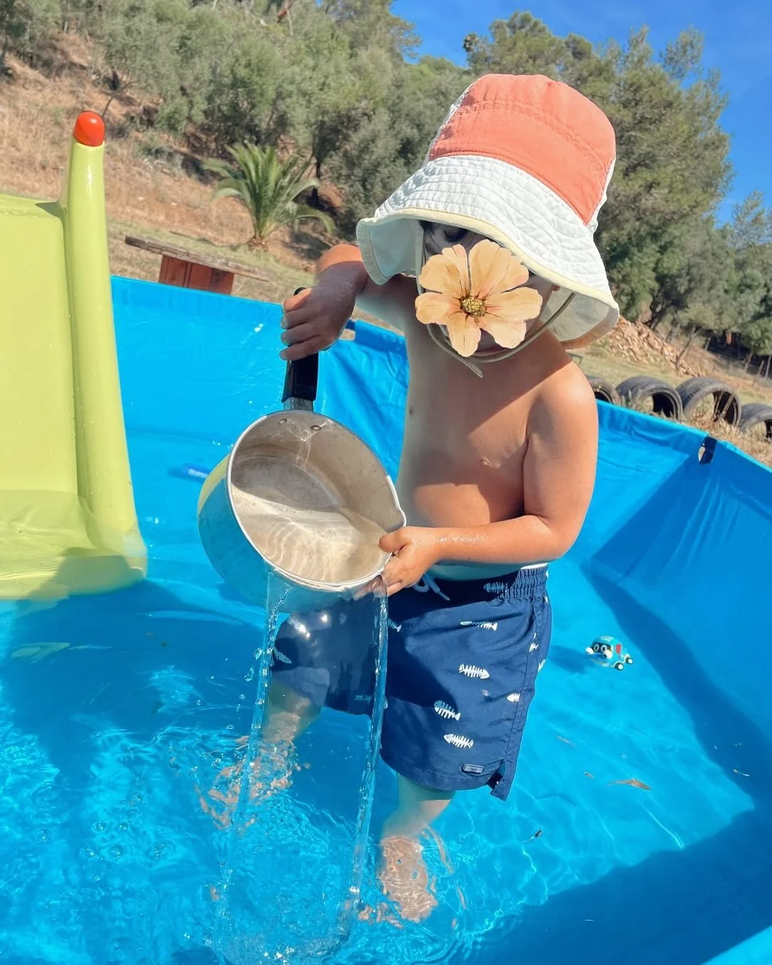 Soaking up the sunshine during a sweet summer week at Wald! Splashing in the pool and playing outside all morning long! ☀️💦🌳

__
Aproveitar o sol durante uma doce semana de ver&atilde;o na Wald! Mergulhos na piscina e brincadeiras ao ar livre a man