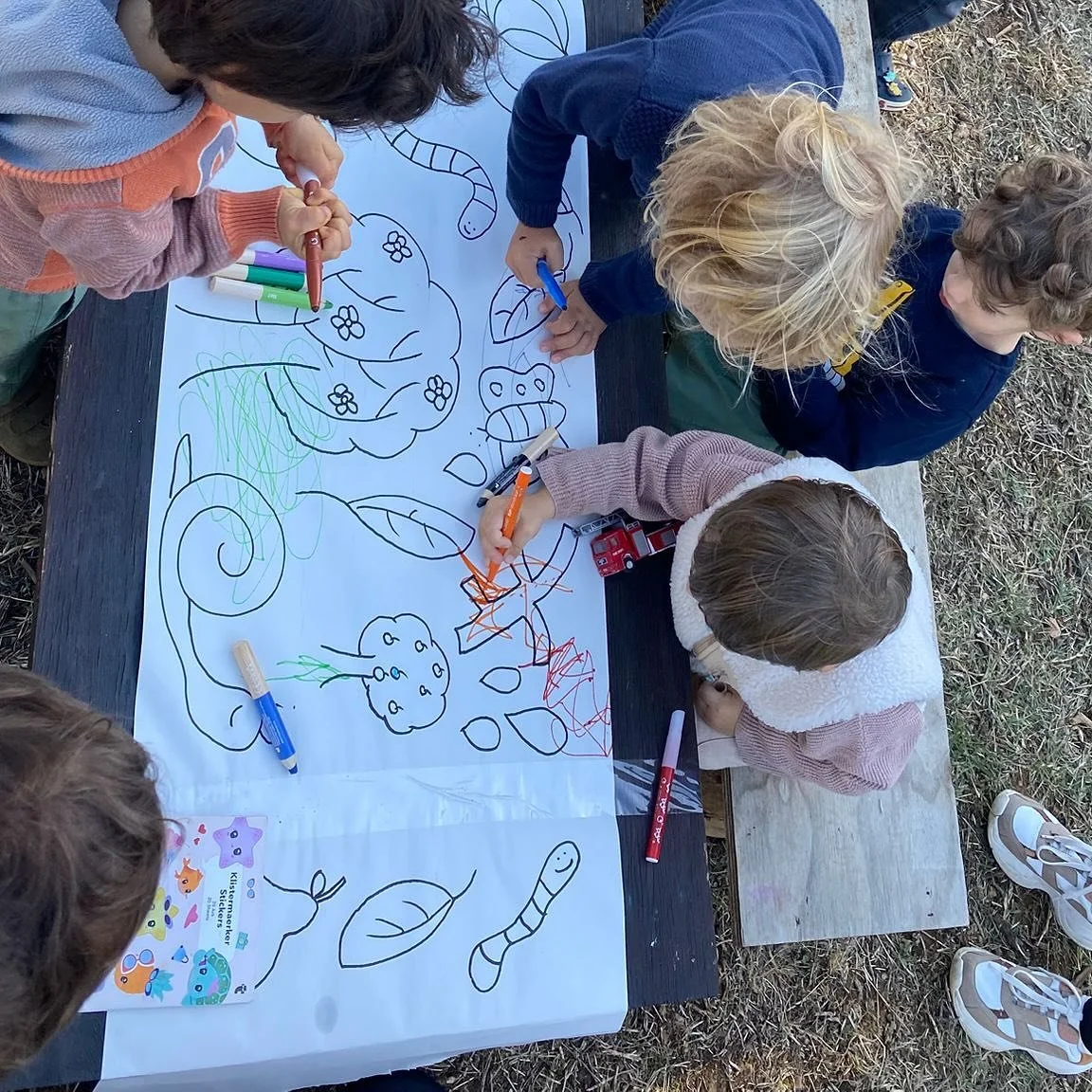 At Wald every day is a new adventure, and it&rsquo;s amazing to see how the children grow in confidence and connection with nature 🫶🏻🍃

A special thank you to @quinta.dos.chainhos for sharing their wonderful fruit trees with us &mdash; they make o