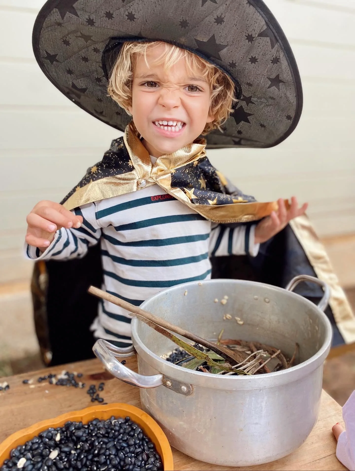 Our little witches and wizards made this Halloween week unforgettable! 🦇

__
Os nossos pequenos feiticeiros tornaram esta semana de Halloween inesquec&iacute;vel! 🦇