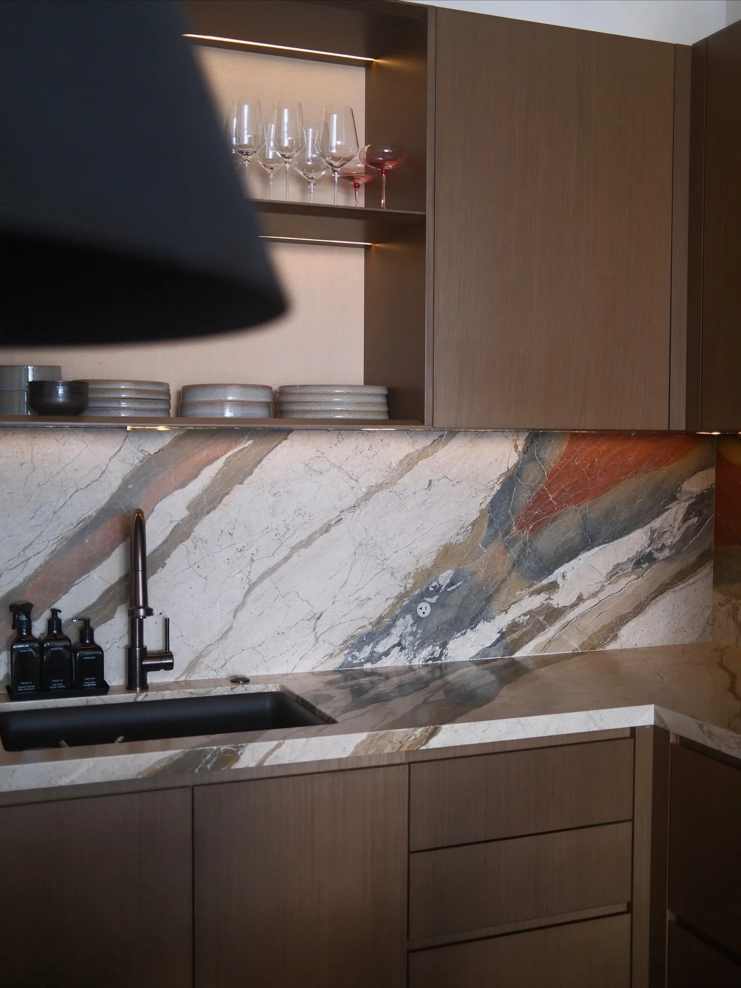 UNAPOLOGETIC Unexpected veining, unapologetic beauty. We believe the best design happens when we trust the material, when we let stone be stone in all its wild, unrepeatable glory. Conviction isn’t about control; it’s about knowing when t