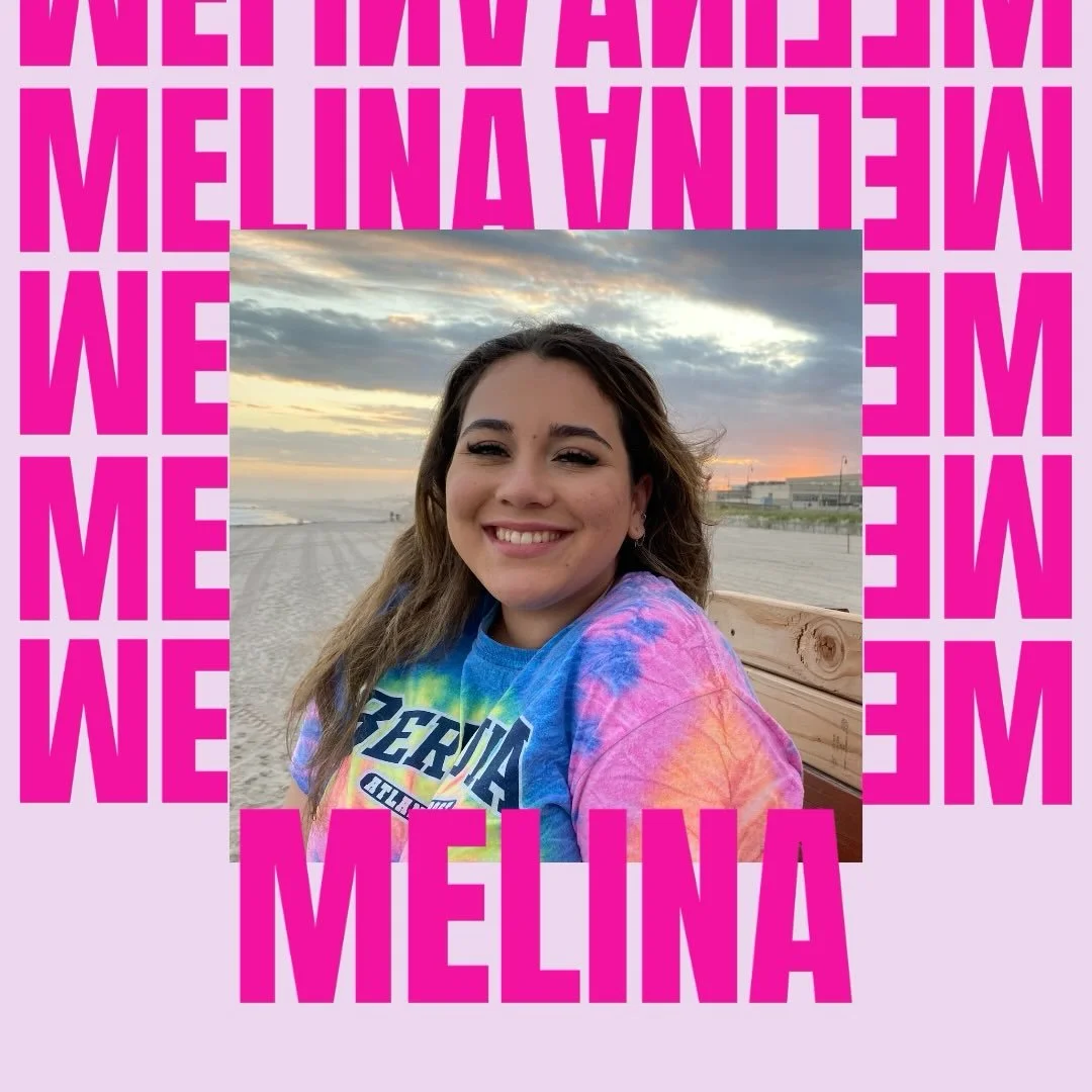 Hey y&rsquo;all! 🌞 
Oon Melina ja nyt toista vuotta Fem-R:n hallituksessa. Jatkan j&auml;lleen j&auml;senvastaavana, joten olen eturintama kaikkien teid&auml;n j&auml;senten asioissa!

Olen syntynyt Turussa, mutta koti l&ouml;ytyy my&ouml;s New York