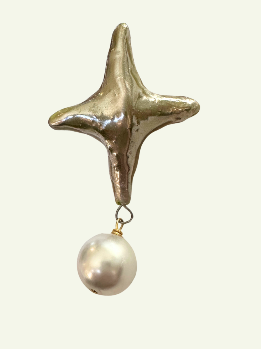 Star Brooch Gold