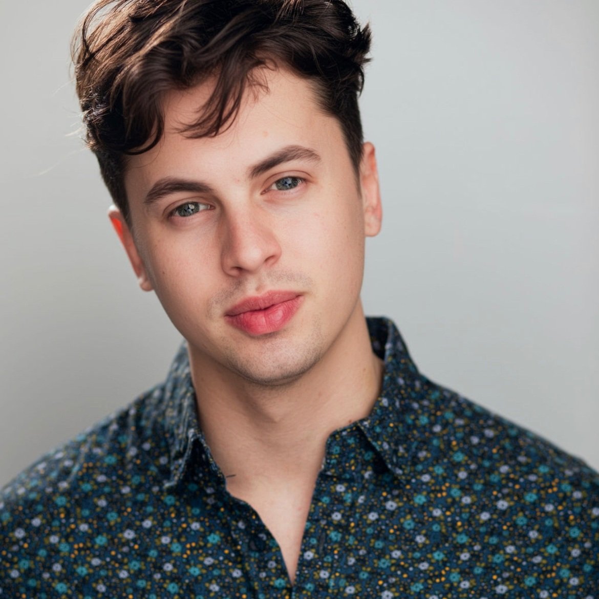 Bennett Safsel Headshot.jpg