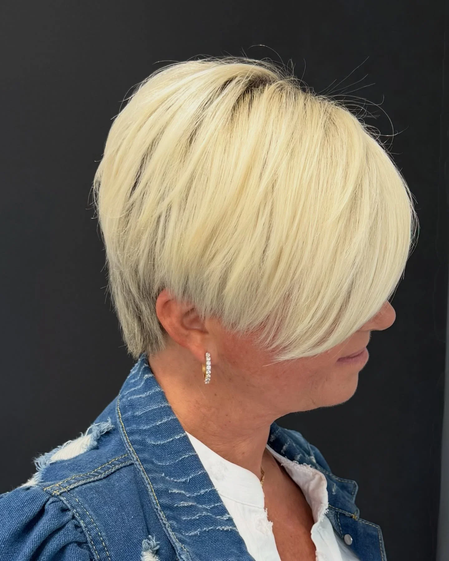 Pixie x Short bob haircut ✨🪩
Happy Valentine&rsquo;s Day everyone ❤️✨
&mdash;
#pixiecut #miamihair #blonde