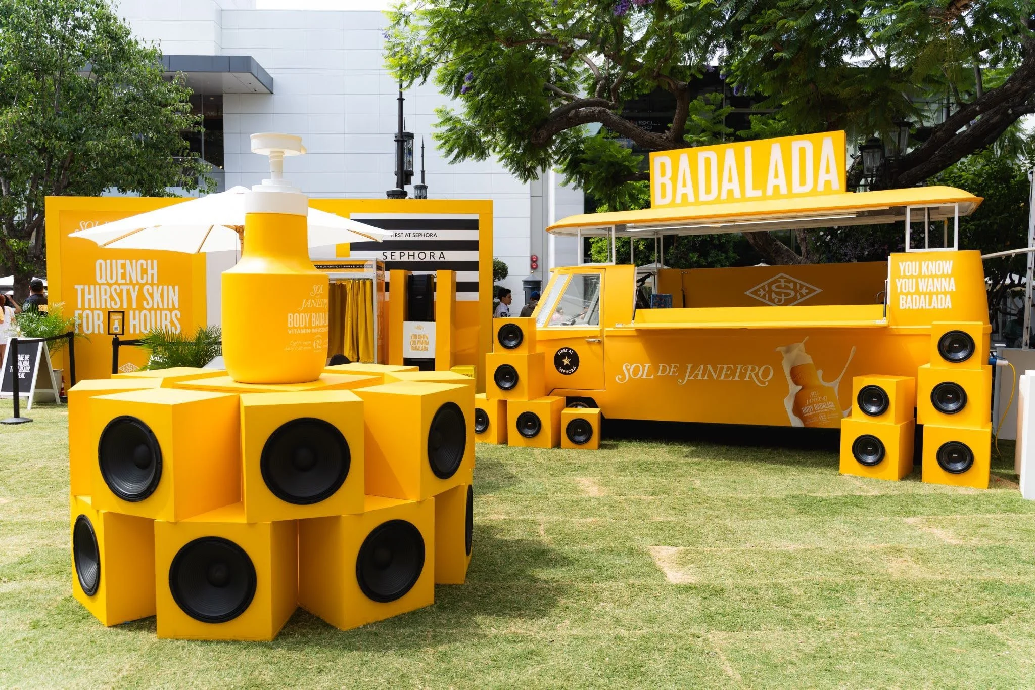 Sol de Janeiro: Badalada Bloco Party