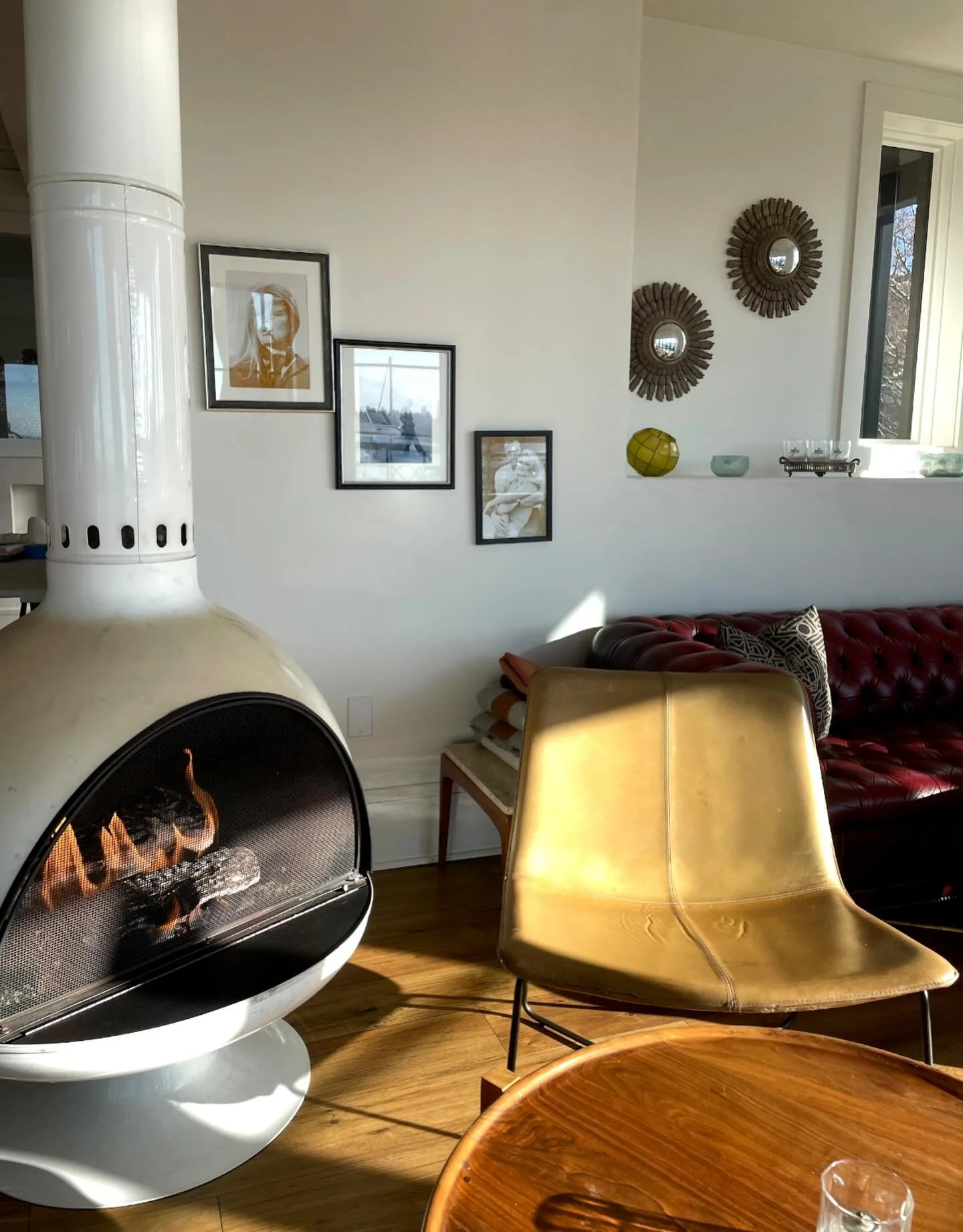 The party&rsquo;s over, so we&rsquo;re settling into comfort and cozy. Our lounge is the perfect way to shift gears ❄️ over some pasta and a glass Italian red.