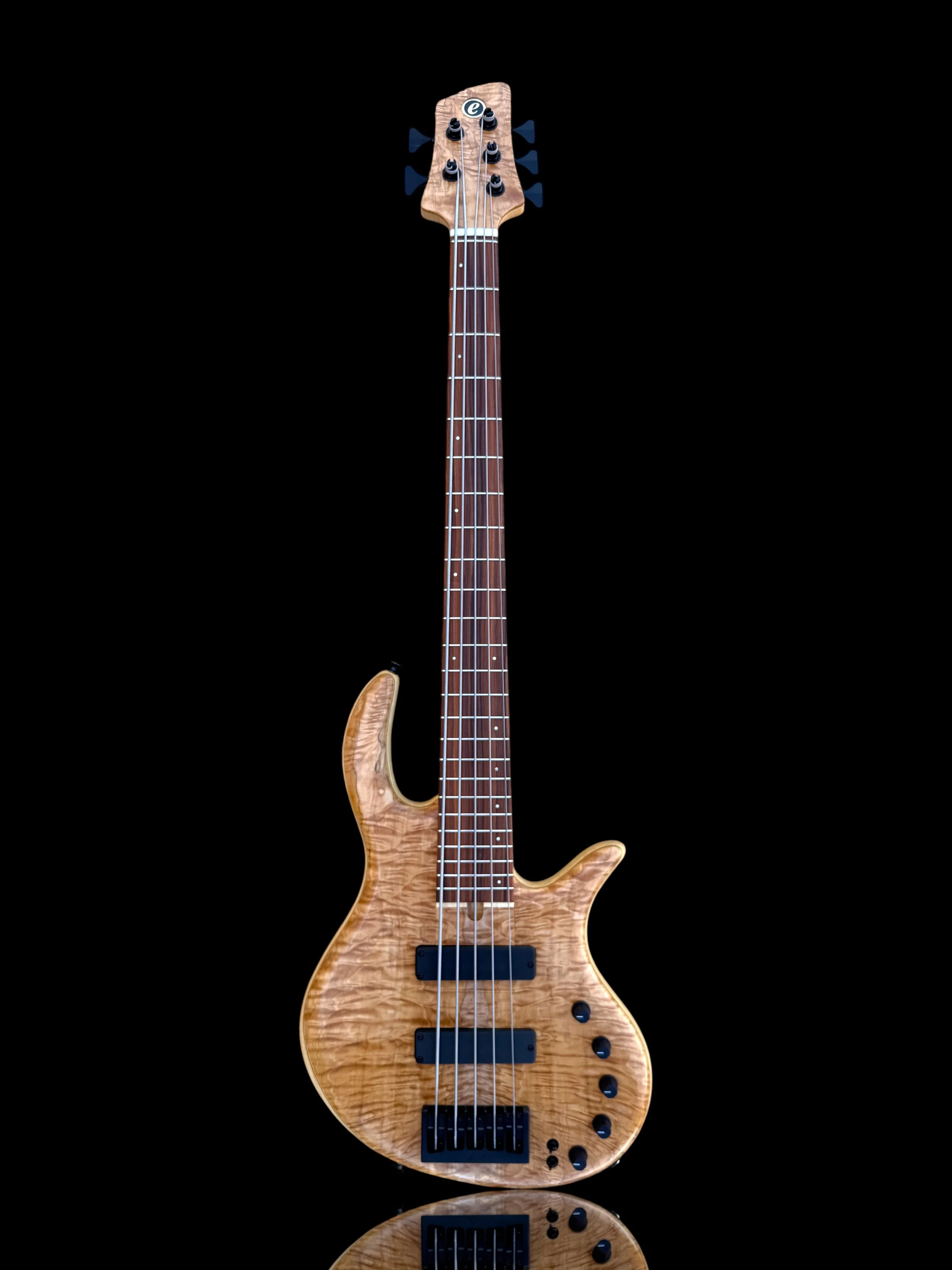 Elrick EVO Gold 5 Quilted Maple FRONT HERO-Photoroom.jpg