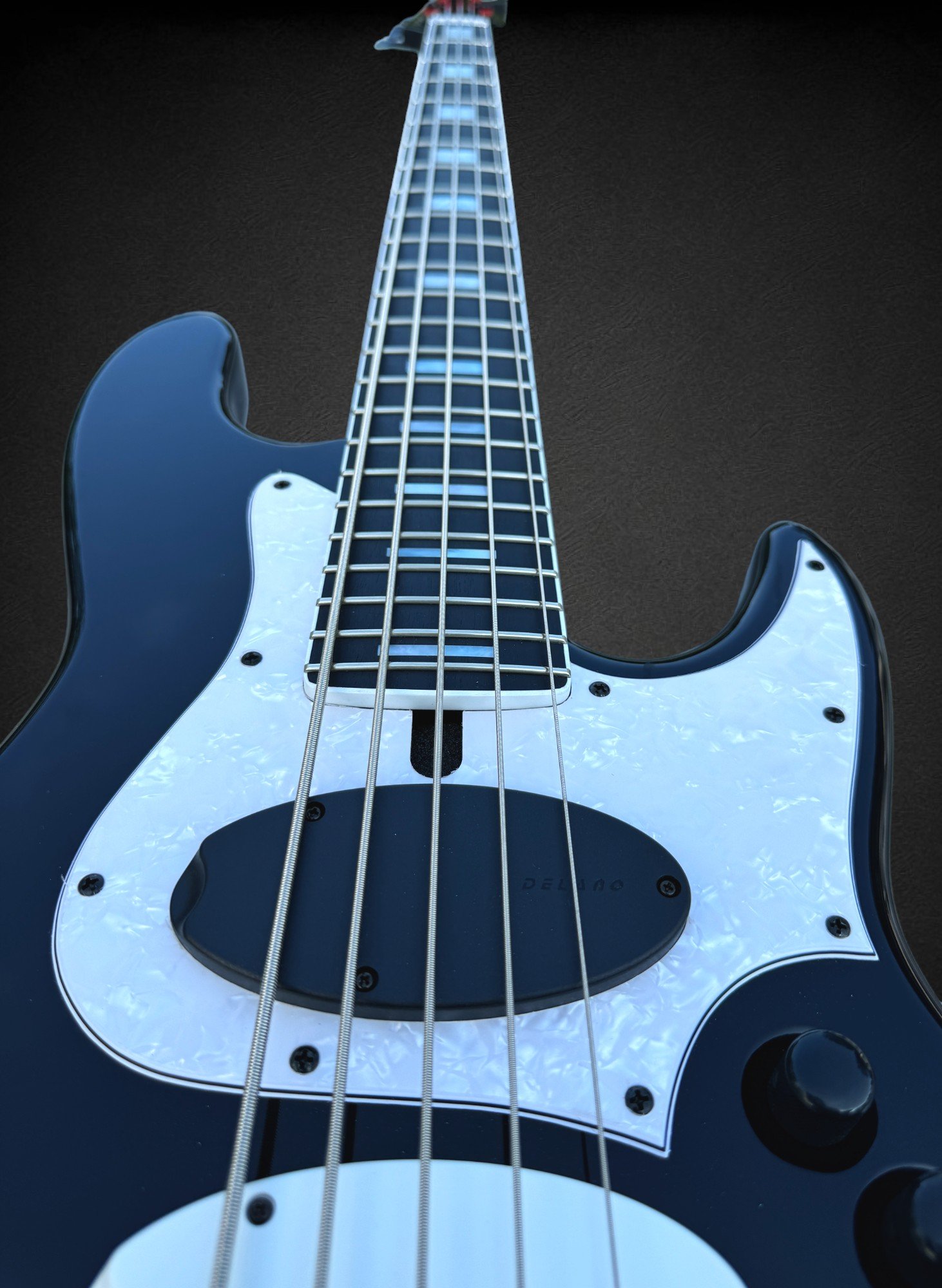 Maruszczyk Tuxedo FINGERBOARD-Photoroom.jpg