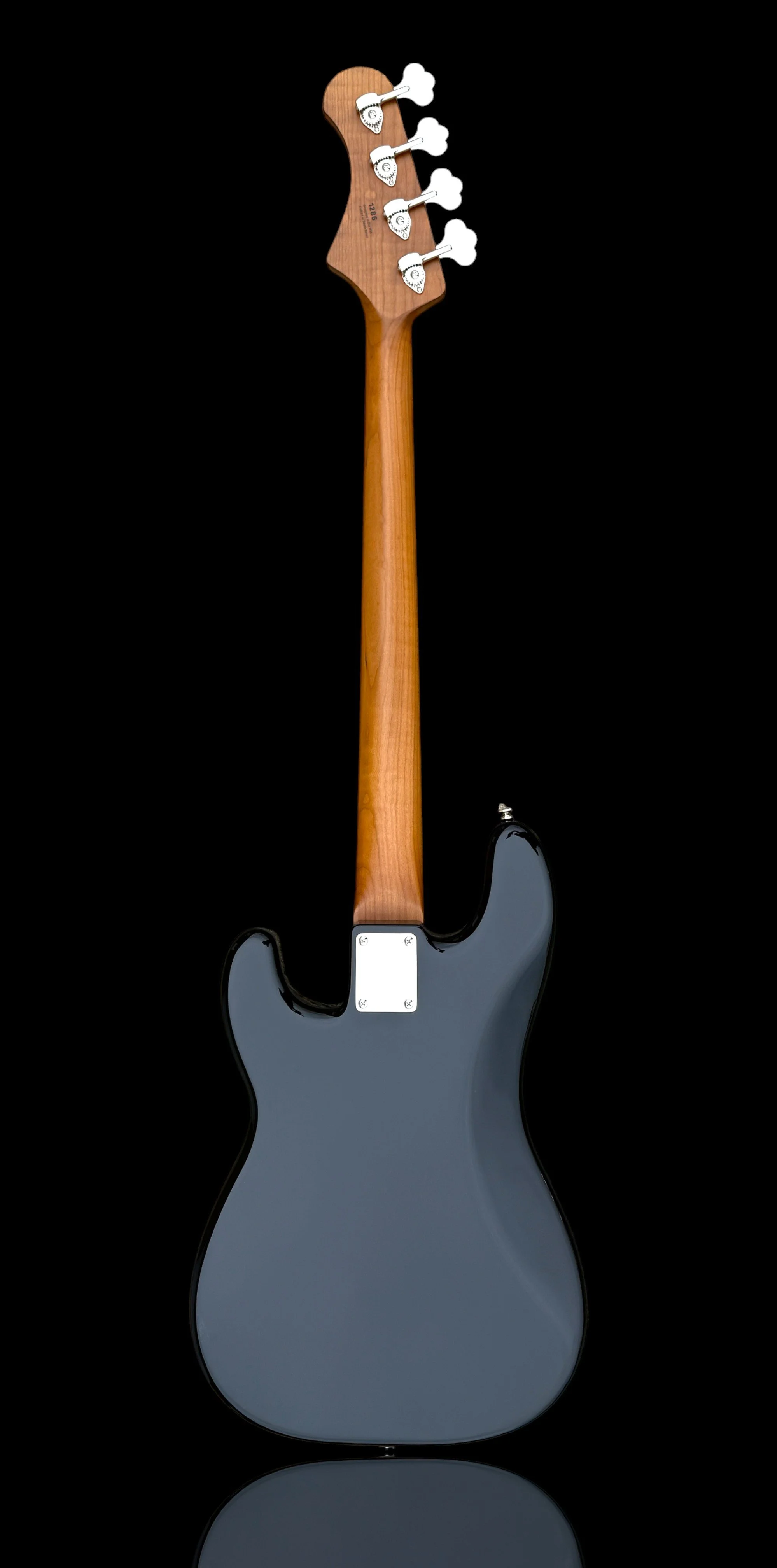 Modern Vintage MVP4-72 Piano Black BACK HERO-Photoroom.jpg