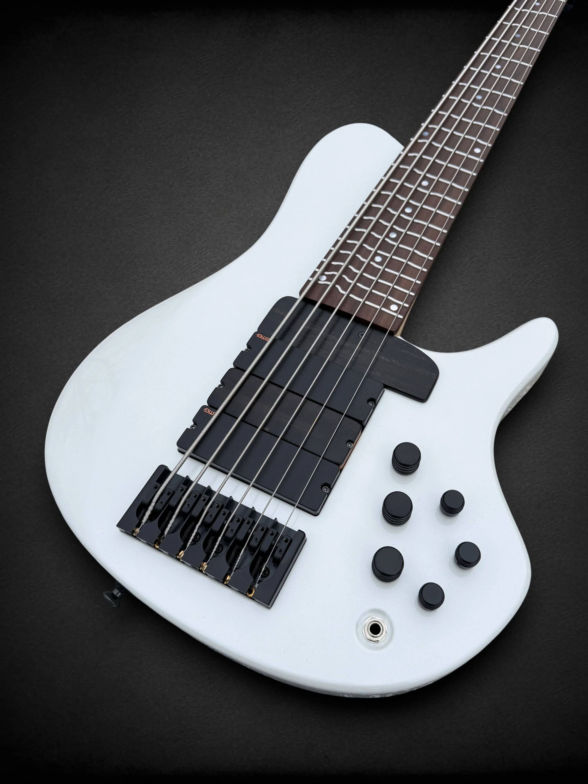 Mattisson HL-6 White FRONT TR-Photoroom.jpg