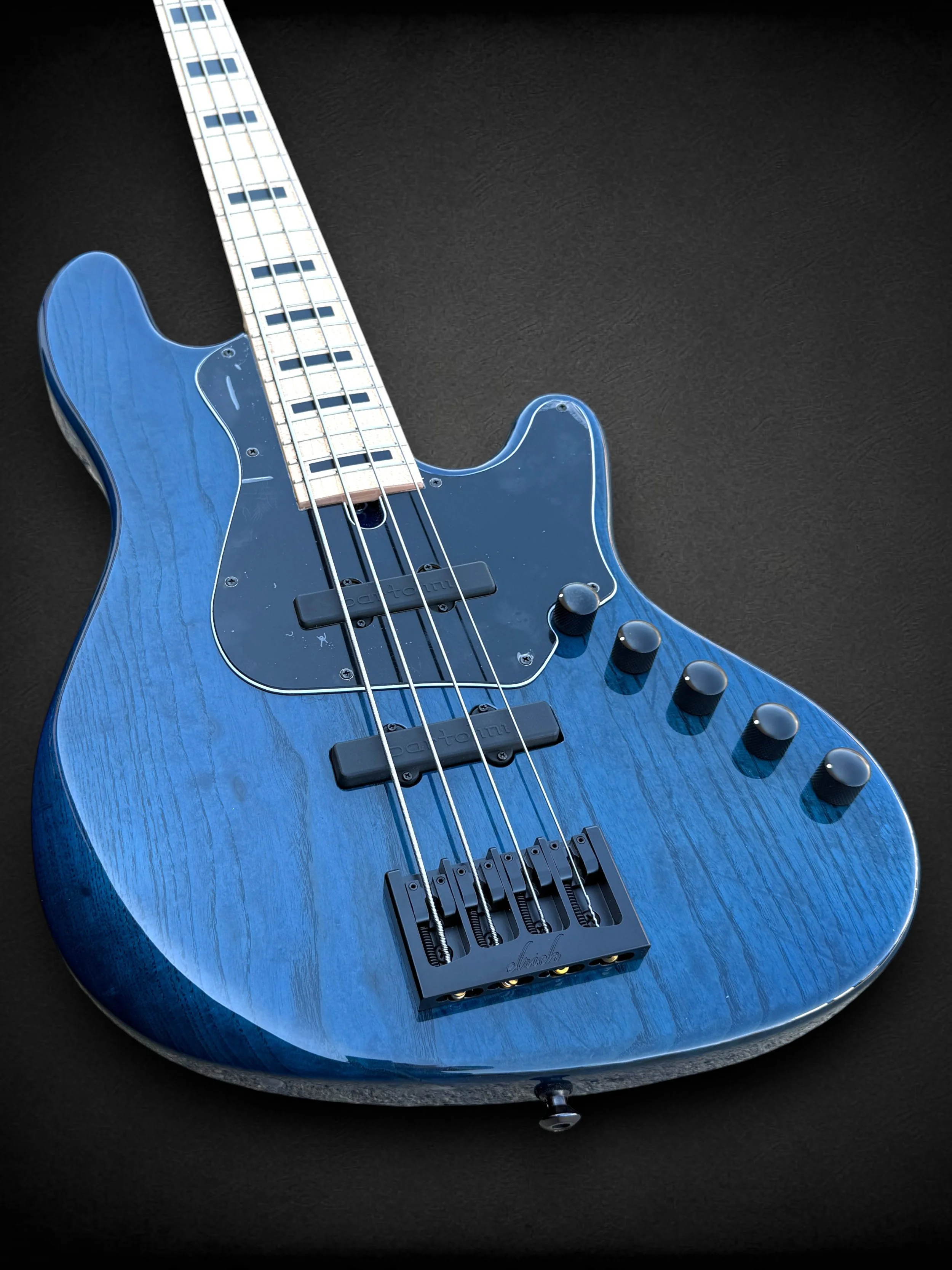 Elrick NJS 4 Transparent Blue 3020220 FRONT TL-Photoroom.jpg