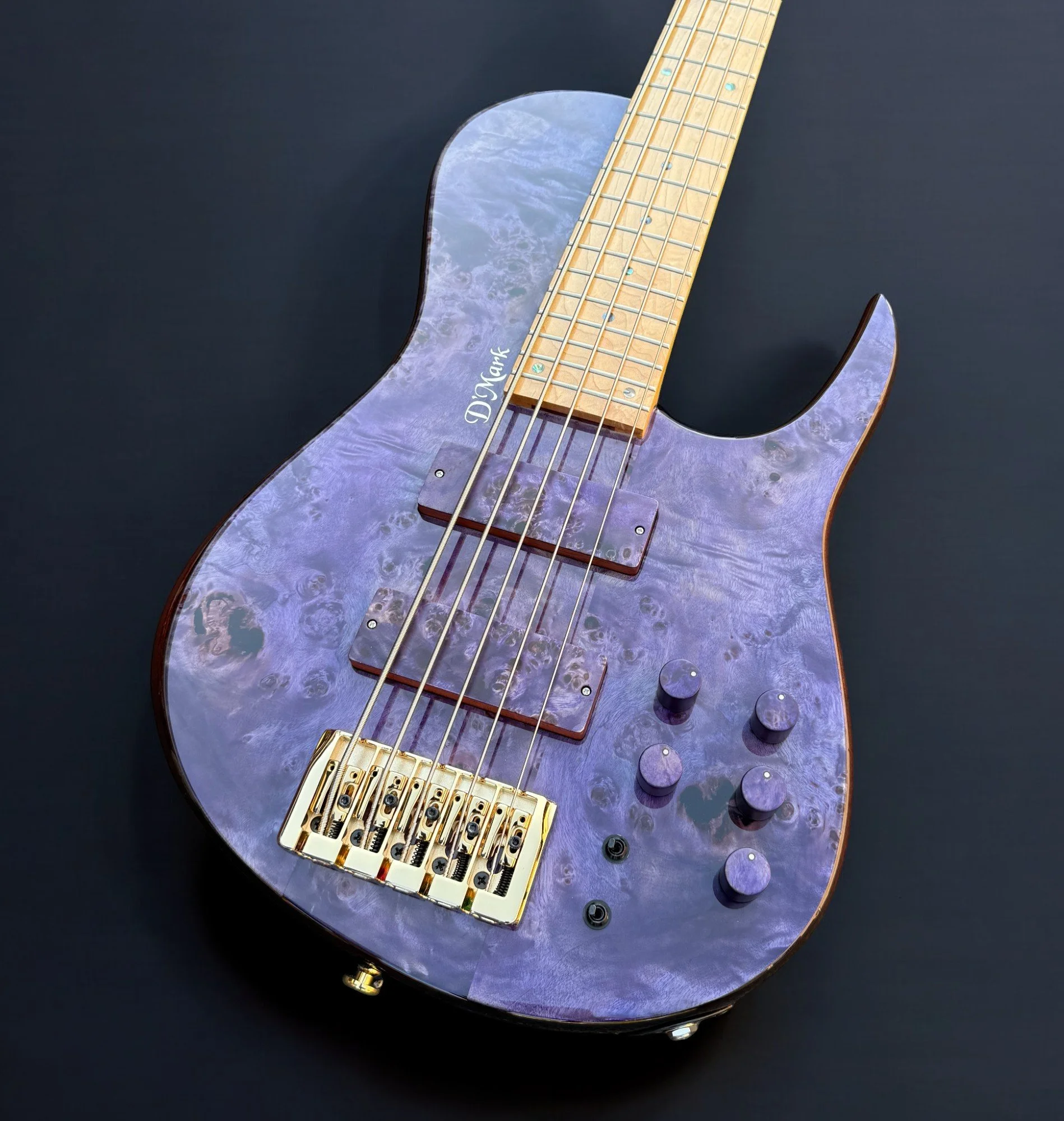 D'Mark Omega 5 B STOCK with dent — The Bass Spot