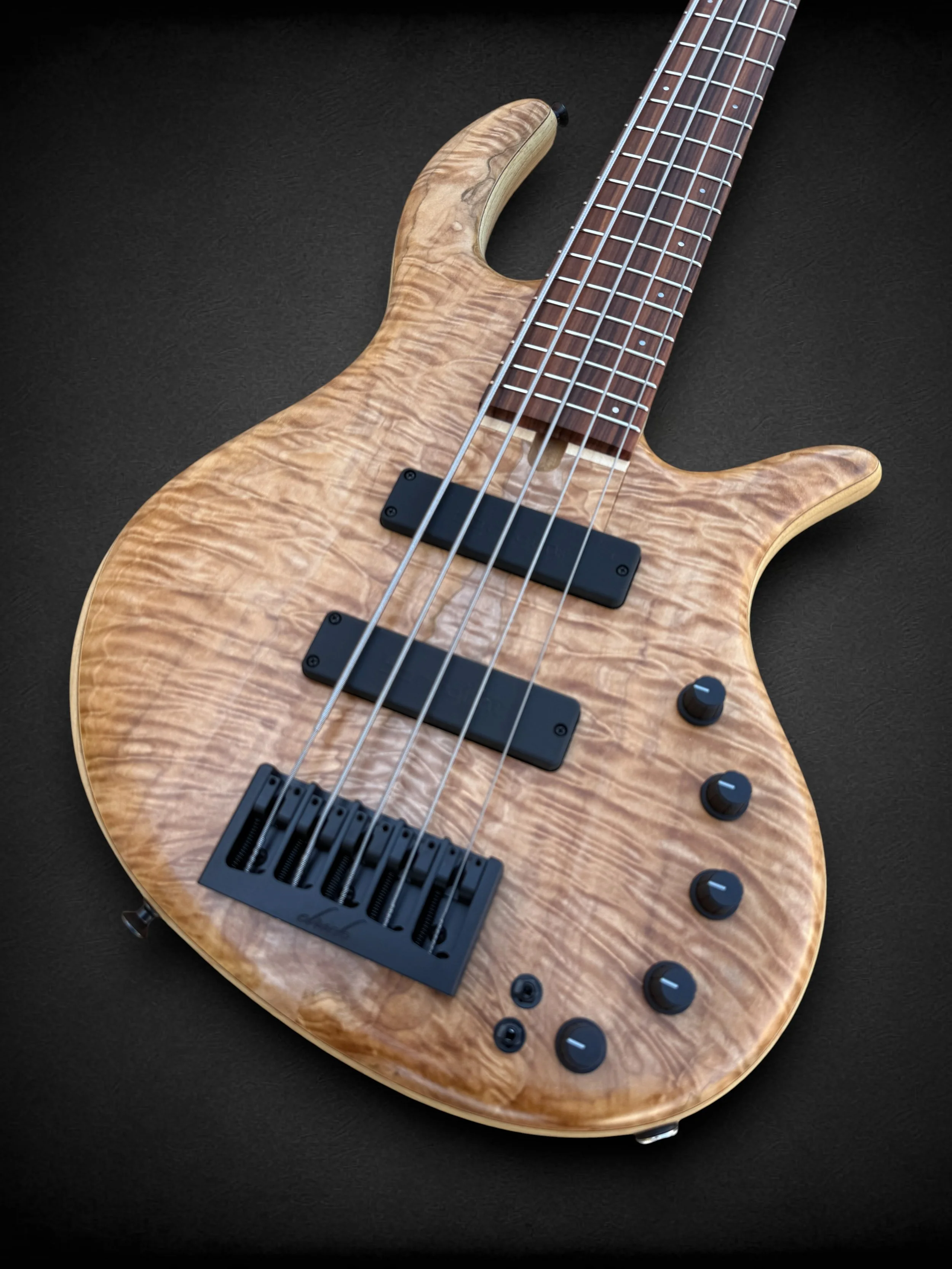 Ekrick EVO Gold 5 Quilted Maple FRONT TILTED R-Photoroom.jpg