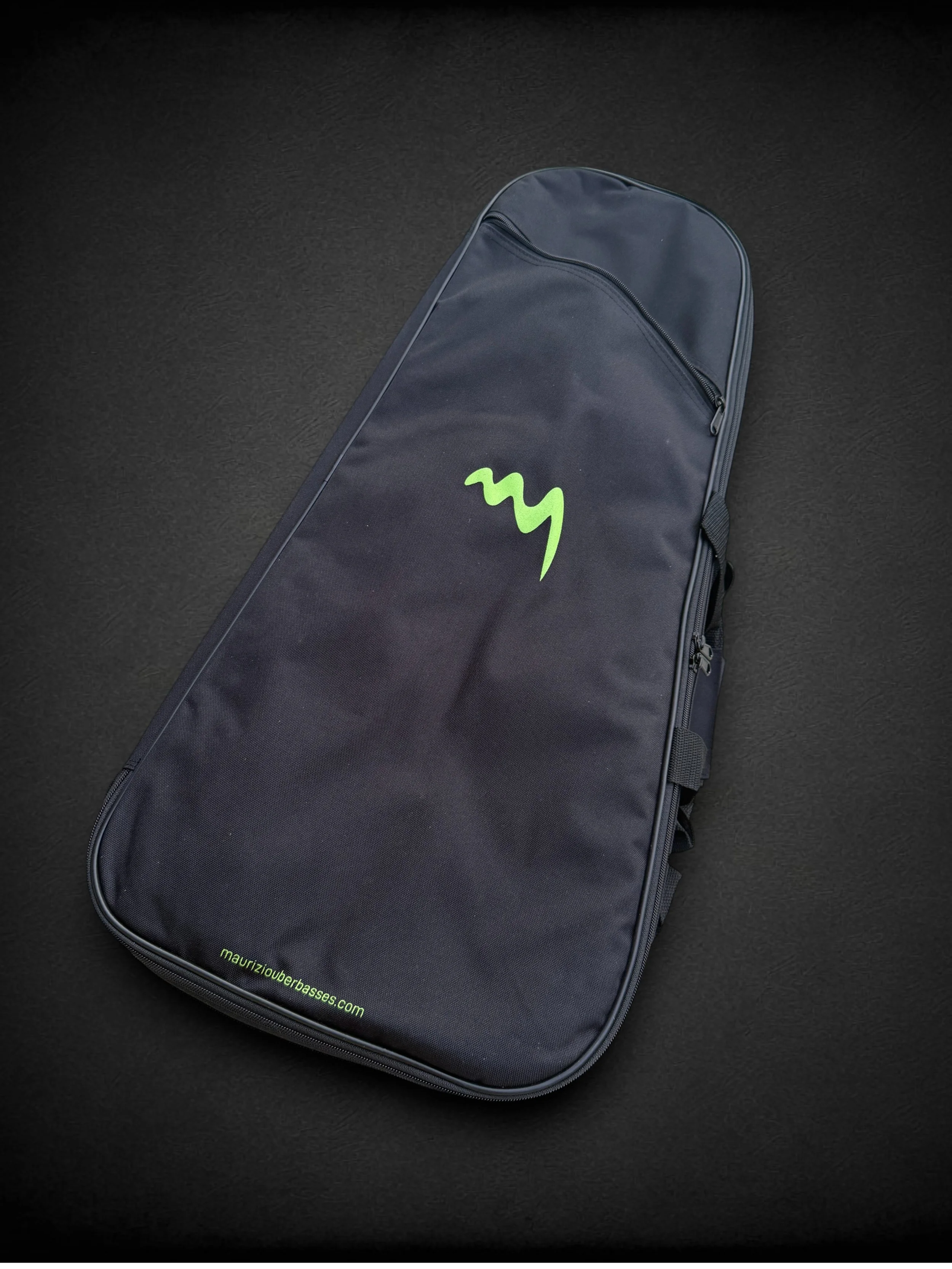 MUB Airborne Custom Nero CASE FRONT-Photoroom.jpg