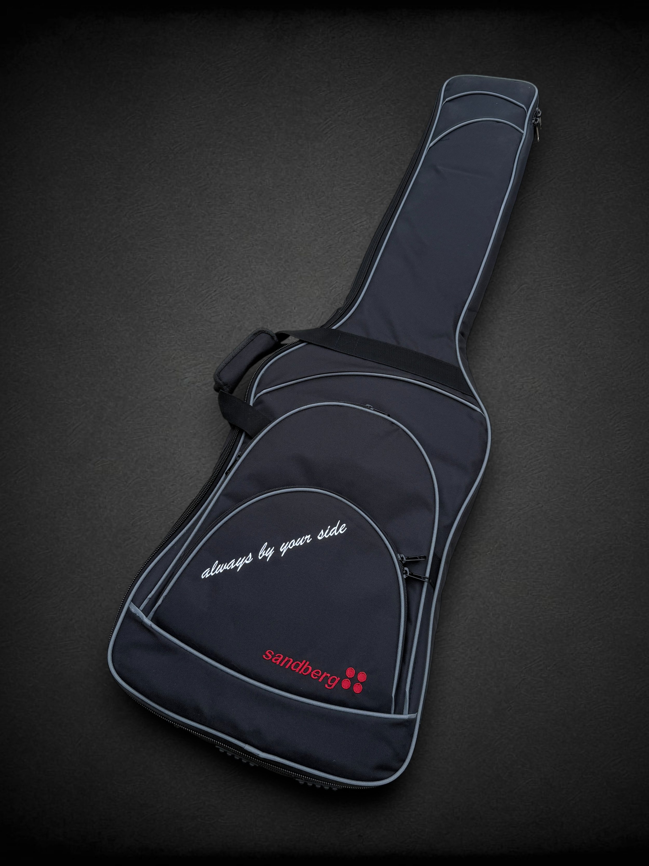 Sandberg Custom 4 FRONT CASE-Photoroom.jpg