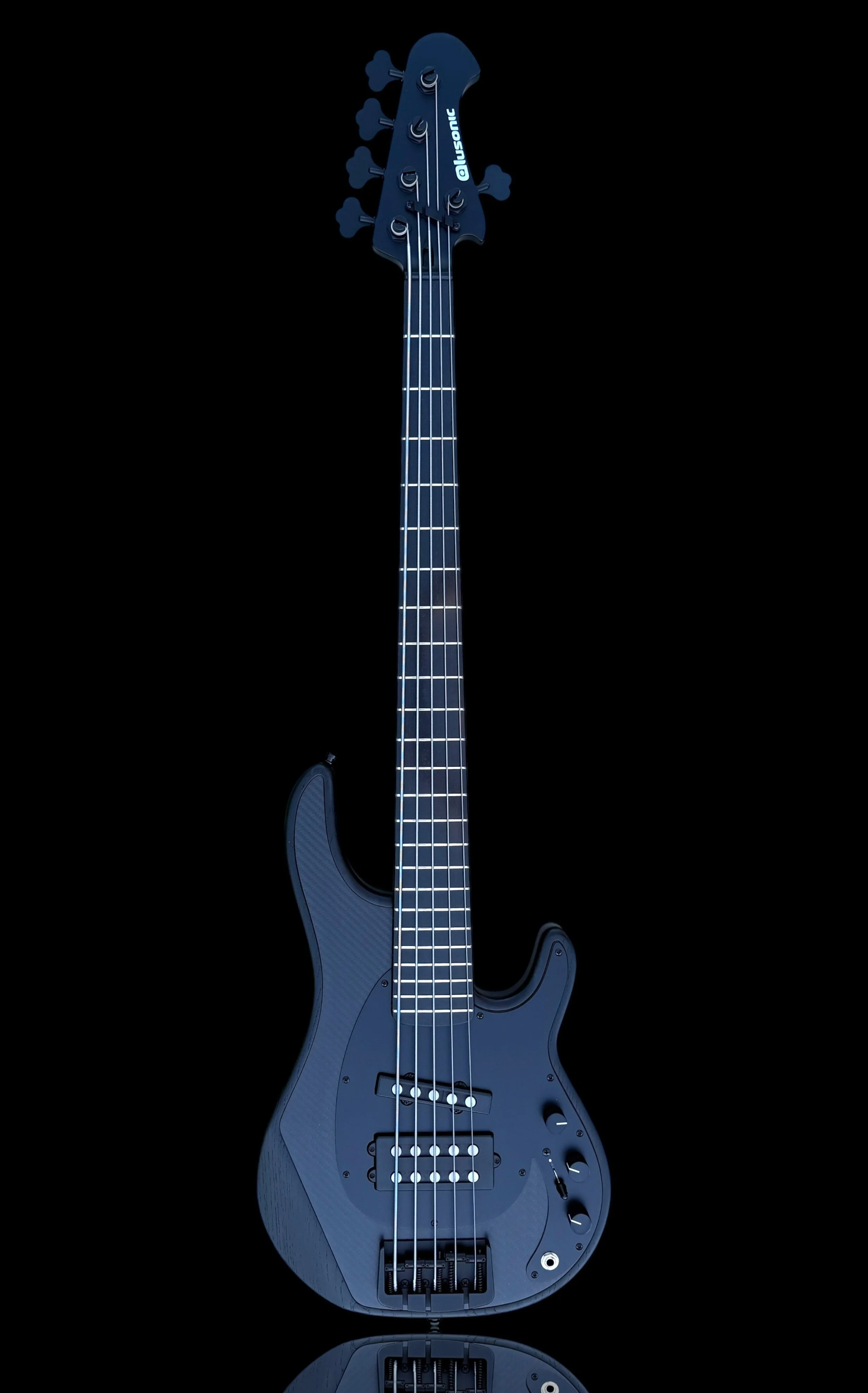 Alusonic Django 5 Deluxe Carbon FRONT HERO-Photoroom.jpg