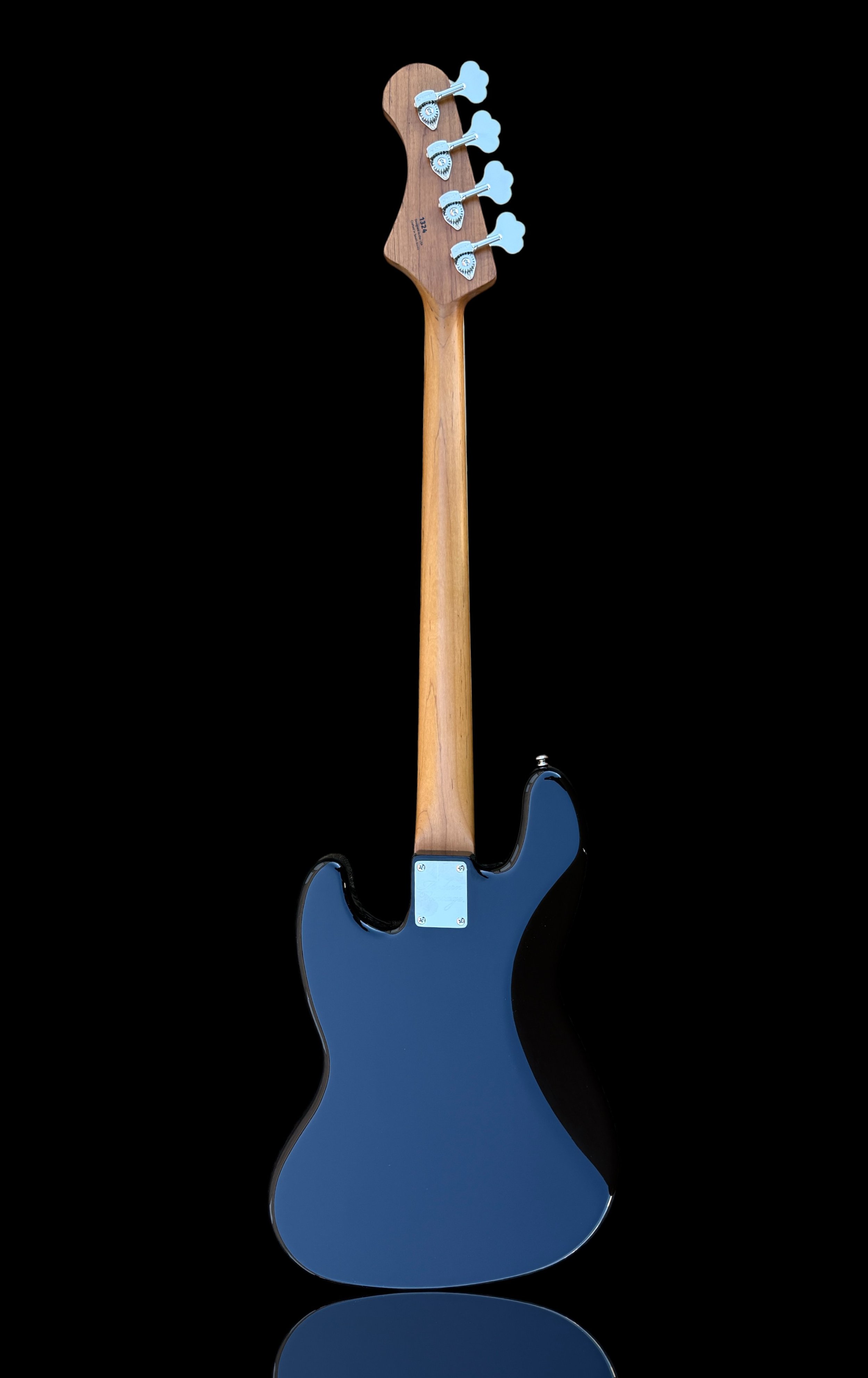 Modern Vintage MVJ4-72 Piano Black BACK HERO-Photoroom.jpg