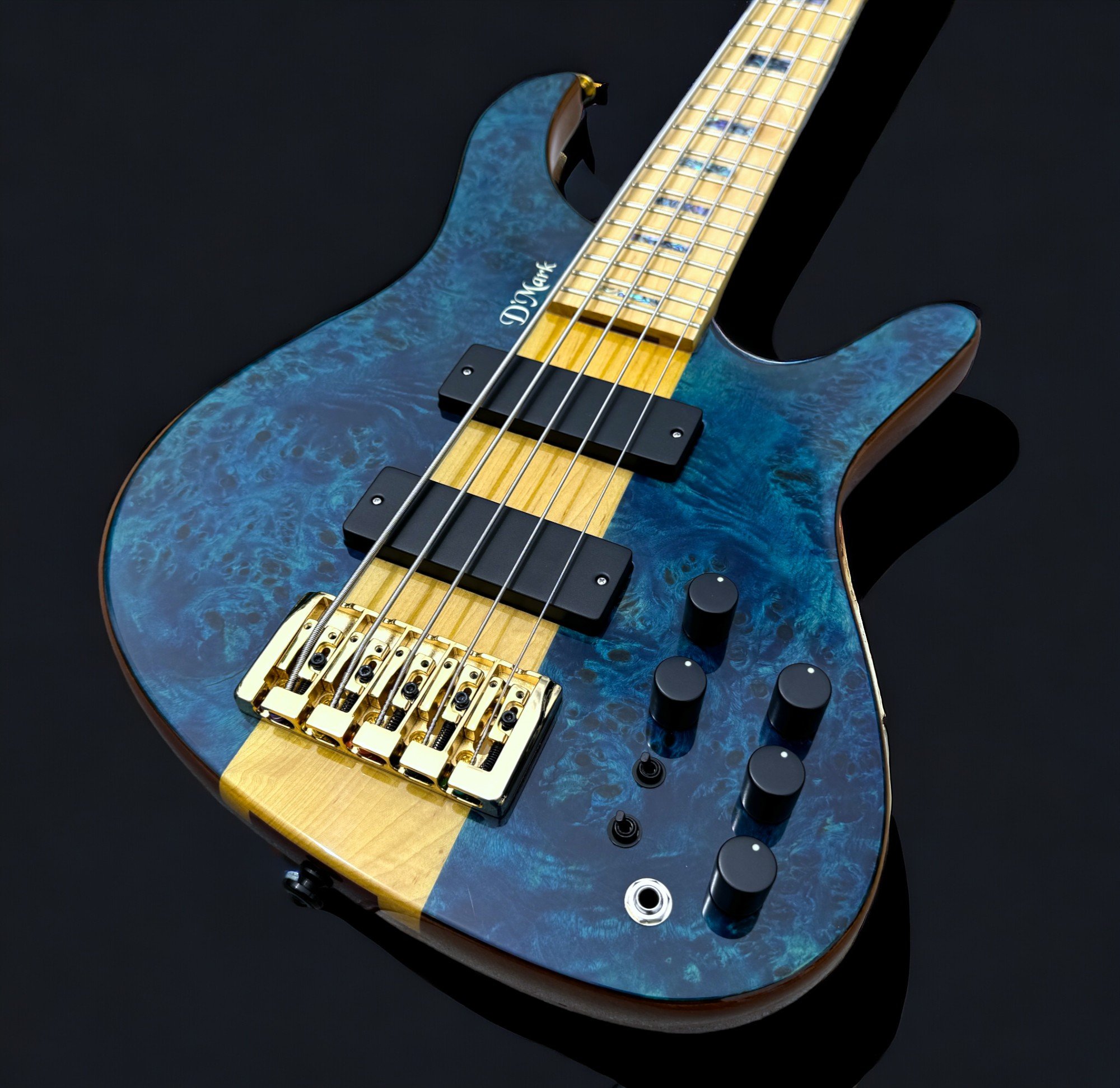 D'Mark Alpha 5 Blue Pioppo FRONT TILTED R-Photoroom.jpg