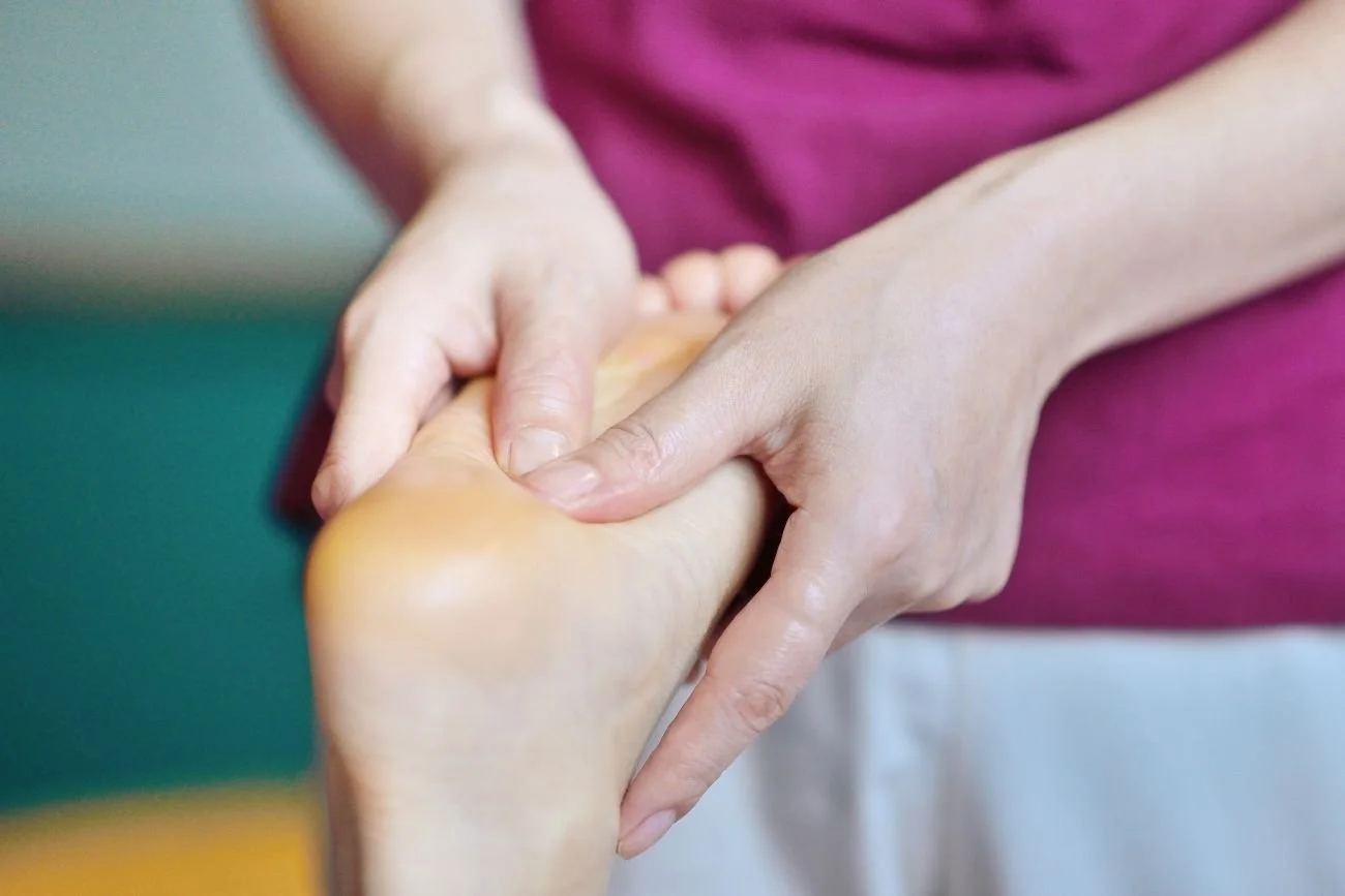 Acupuncture treatment for CIPN and nerve pain.